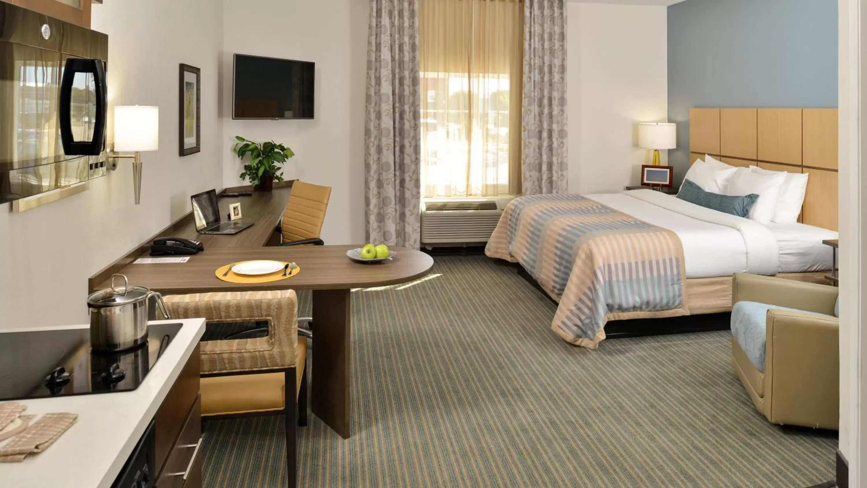 Photo of the whole room in Candlewood Suites Houma, an IHG Hotel
