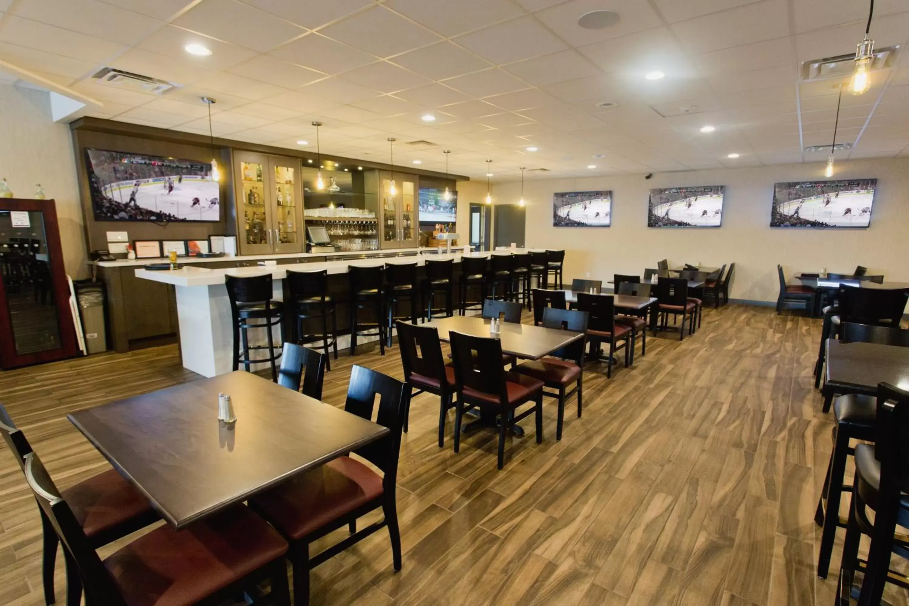 Restaurant/Places to Eat in Holiday Inn Hotel Peterborough Waterfront, an IHG Hotel