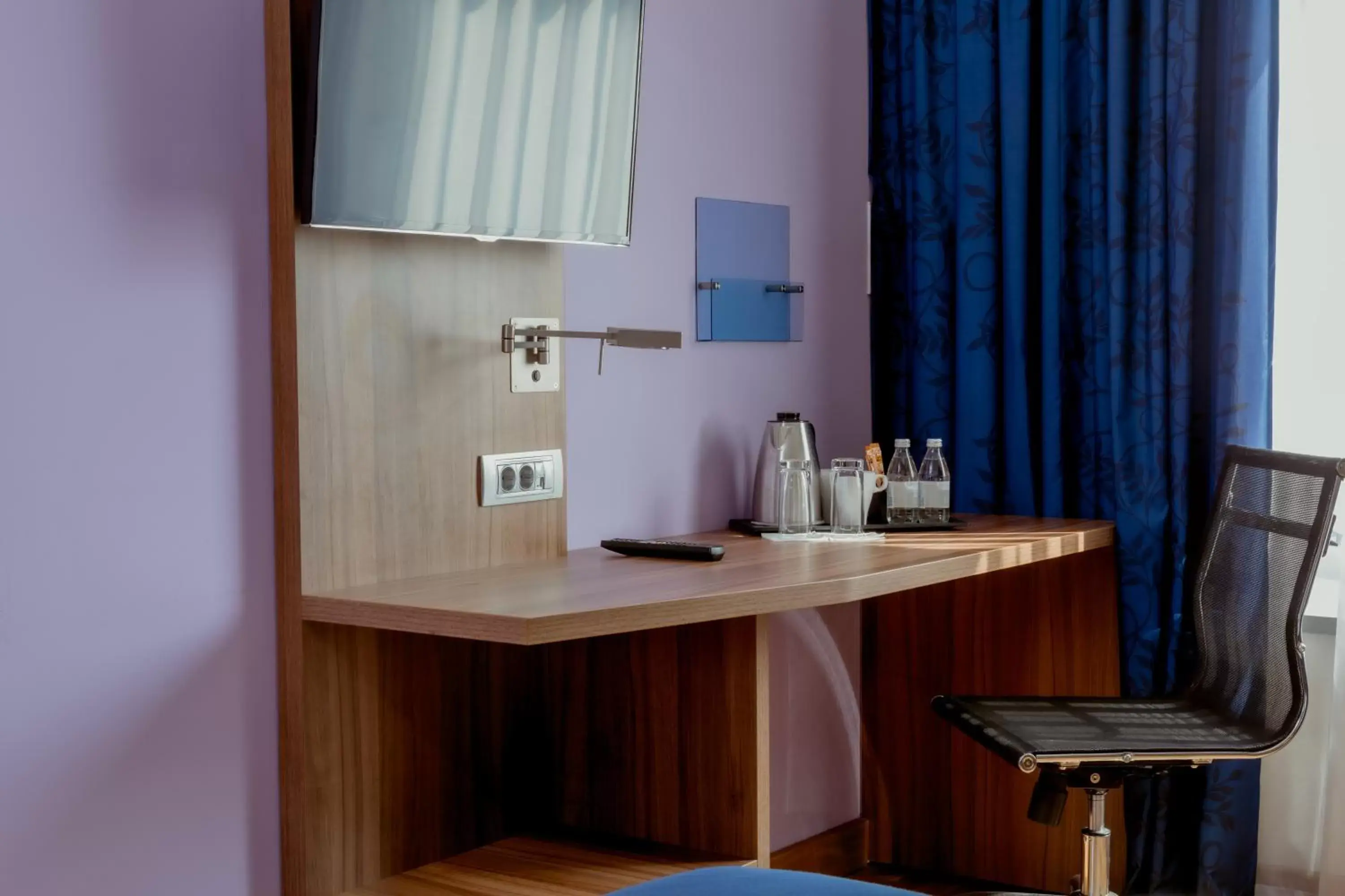 Double Room with Sofa Bed in Holiday Inn Express Belgrade - City, an IHG Hotel Double Room with Sofa Bed in Holiday Inn Express Belgrade - City, an IHG Hotel