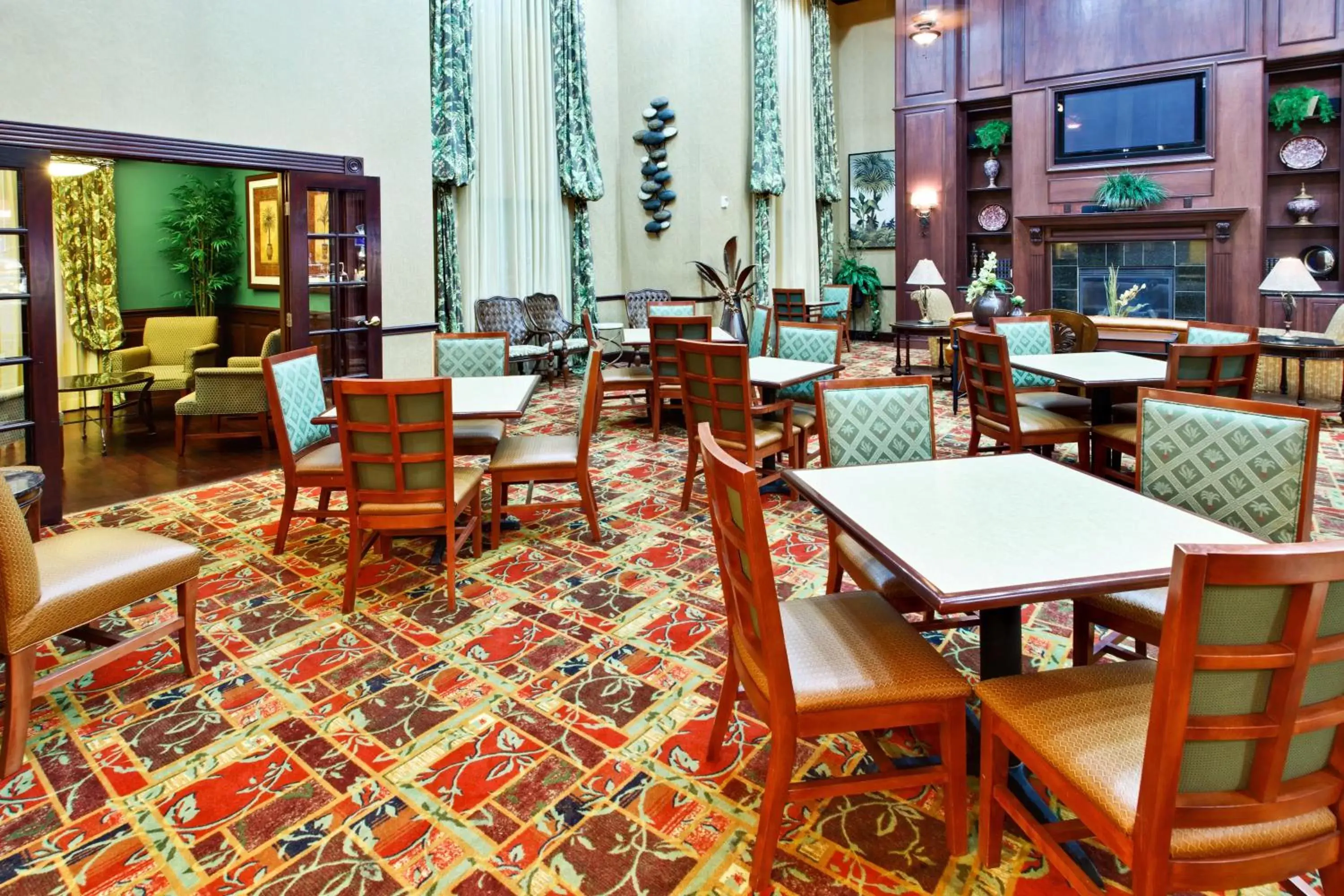 Lobby or reception, Restaurant/Places to Eat in Holiday Inn Express Hotel & Suites DFW West - Hurst, an IHG Hotel