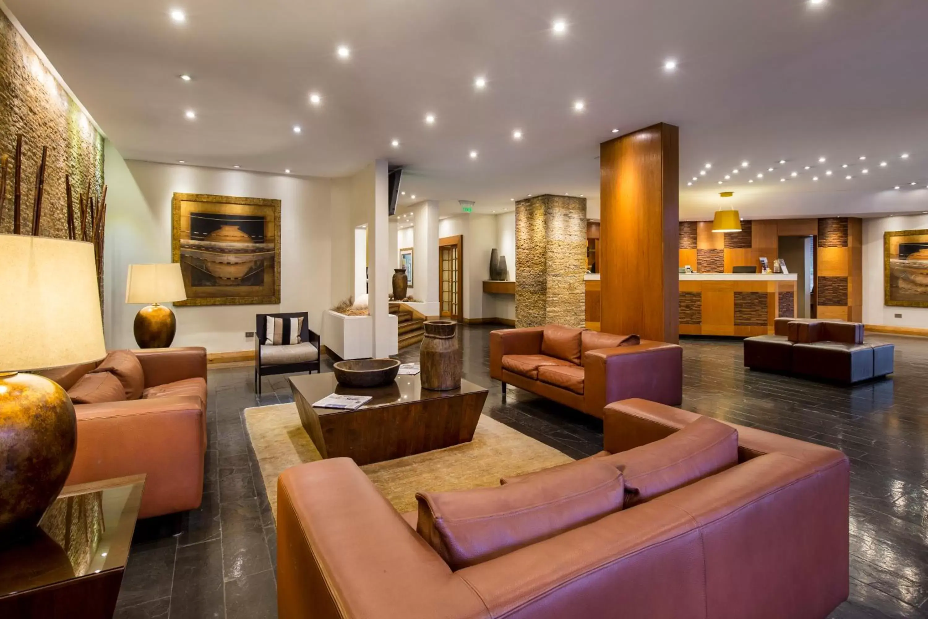 Communal lounge/ TV room, Seating Area in Best Western Marina Del Rey