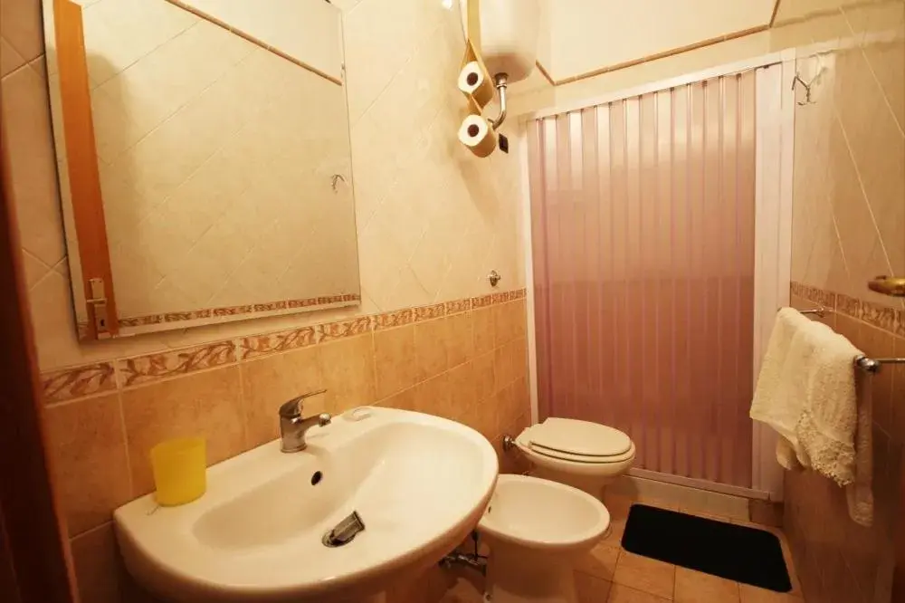 Bathroom in Hotel Casanova