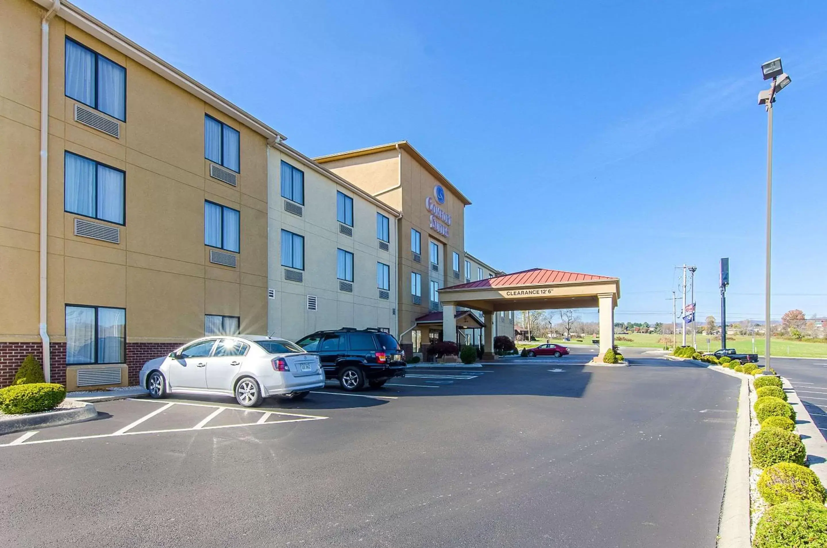 Property building in Comfort Suites Wytheville near Conference Center Property building in Comfort Suites Wytheville near Conference Center