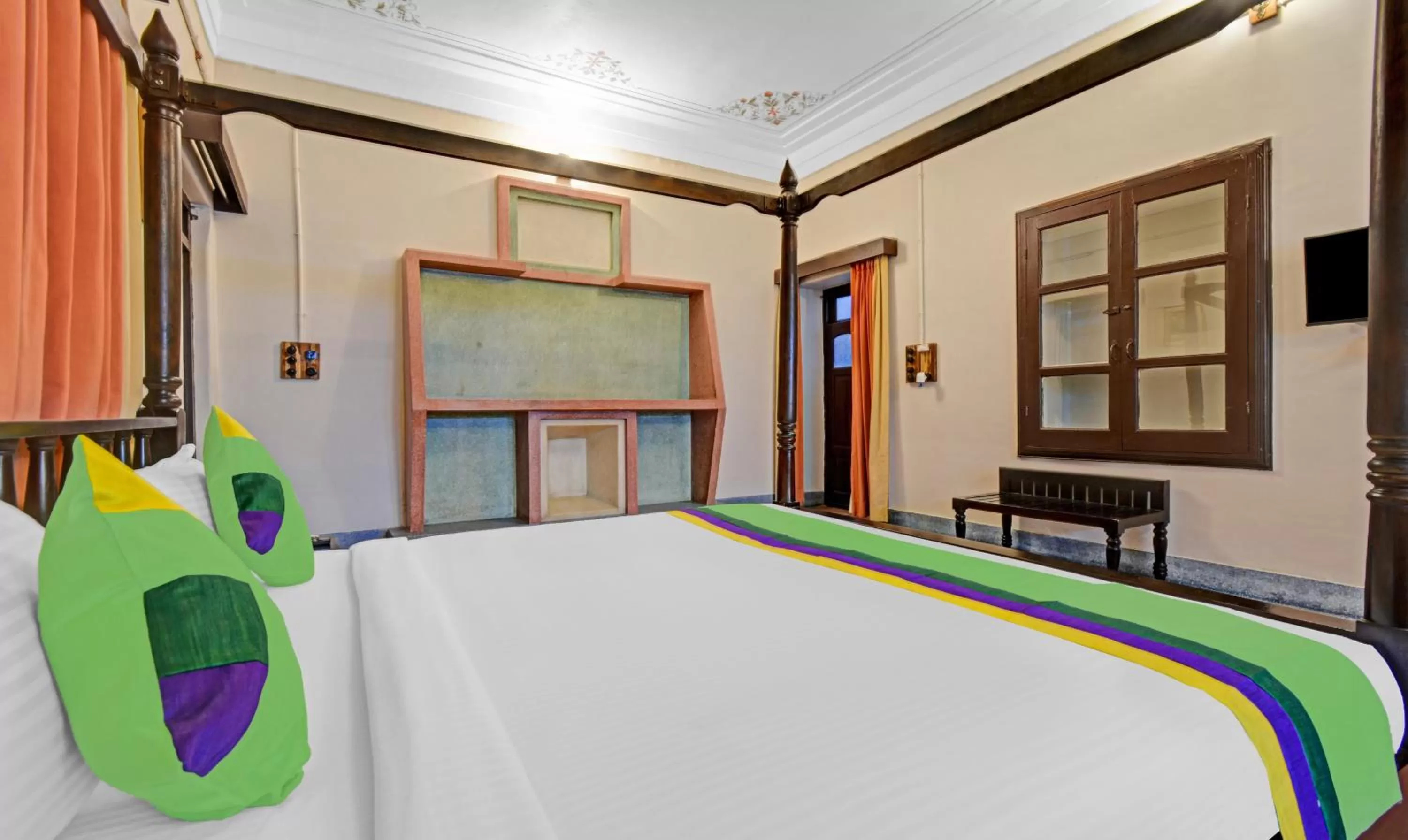 Bed in Treebo The Regal House, Near Fateh Sagar Lake