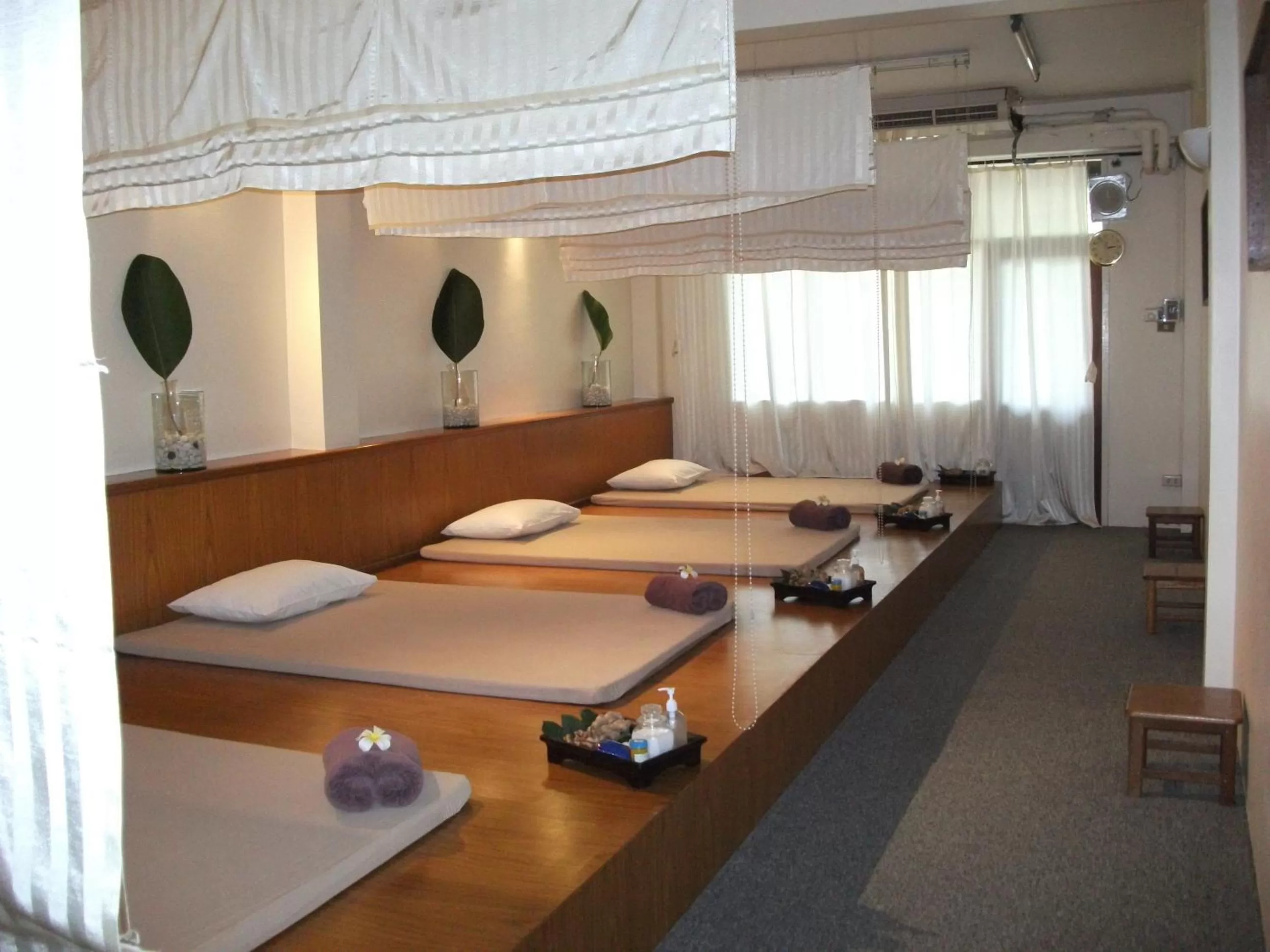 Massage, Bed in Long Beach Cha-Am Hotel