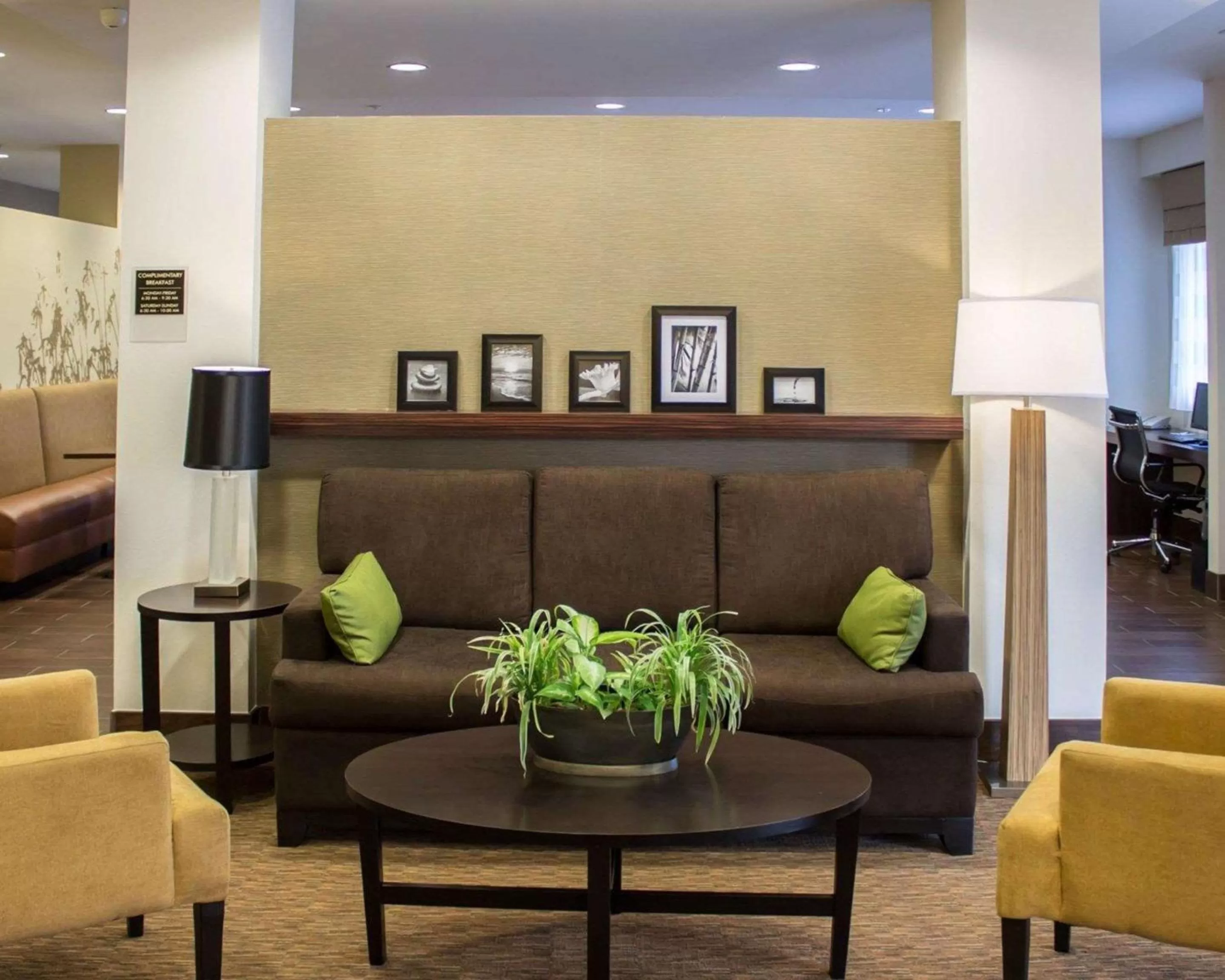 Lobby or reception in Sleep Inn & Suites Moundsville - Wheeling
