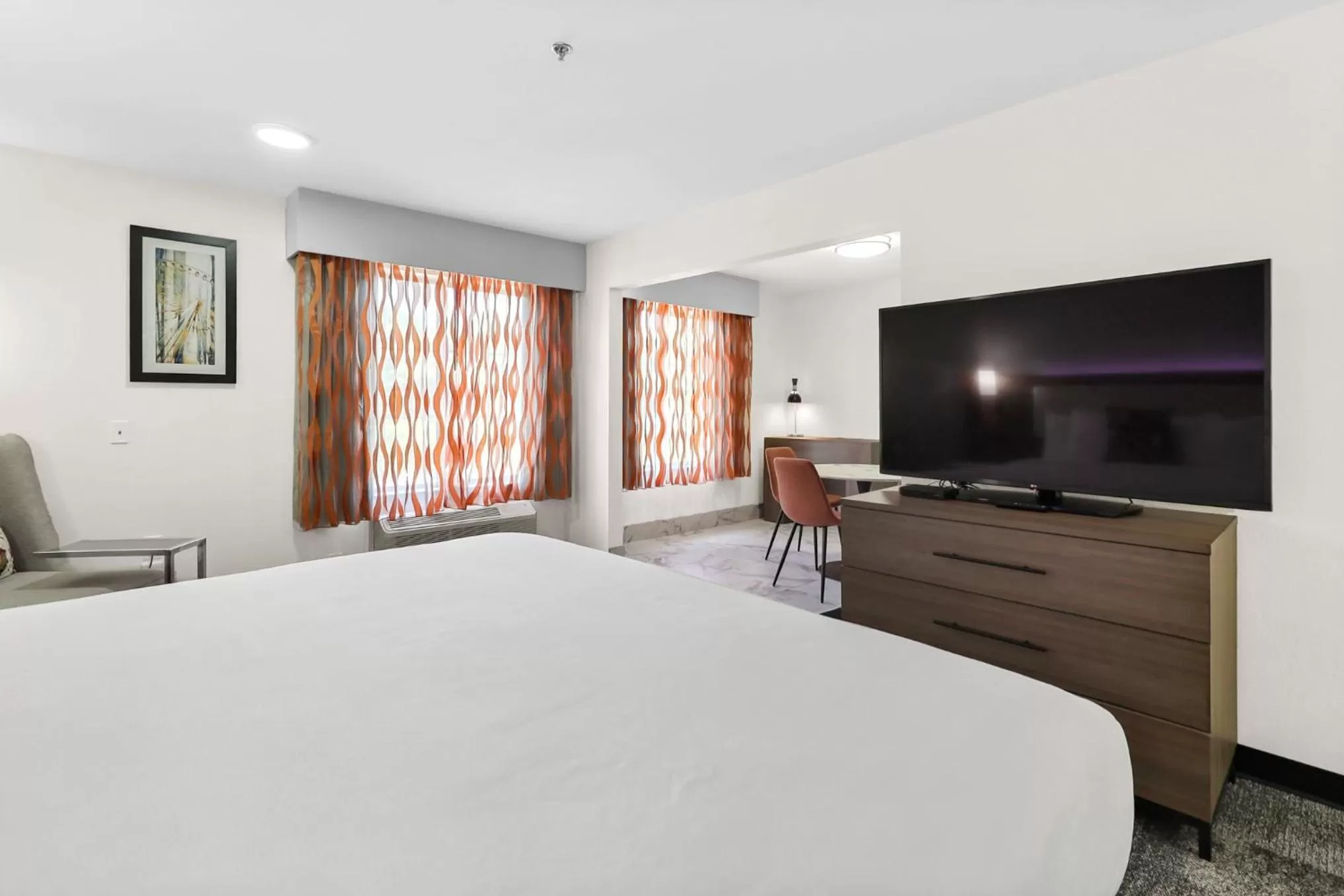 Bedroom, Bed in La Quinta by Wyndham Atlanta South - Newnan