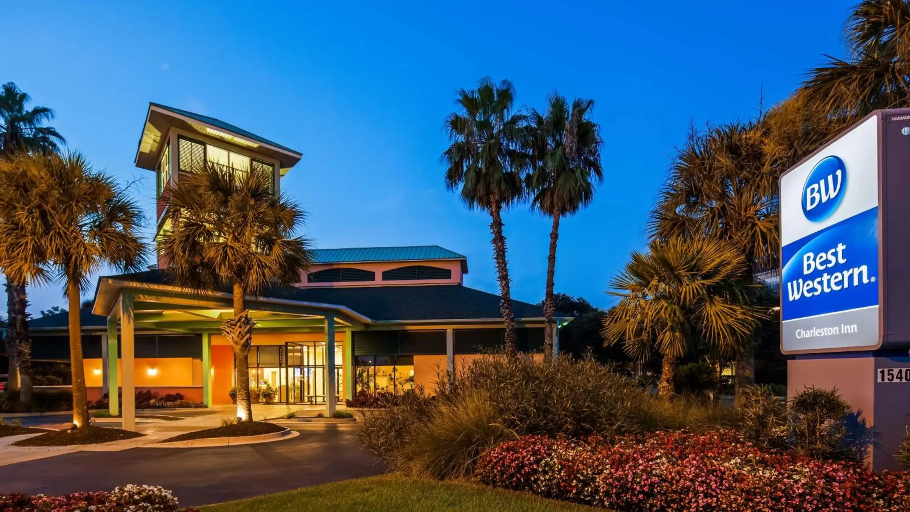 Property Building in Best Western Charleston Inn