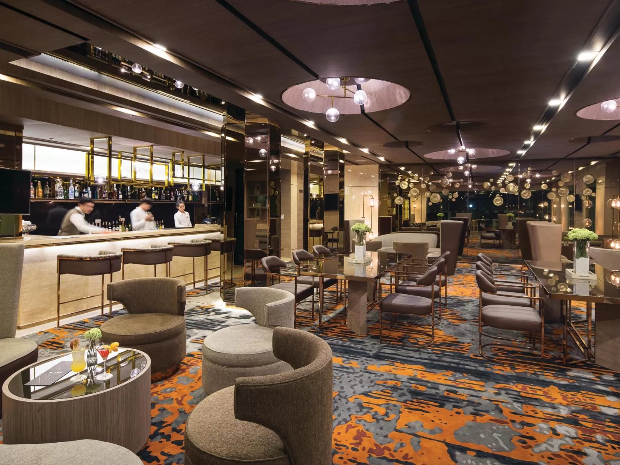 Lounge or bar in Solitaire Bangkok Sukhumvit 11