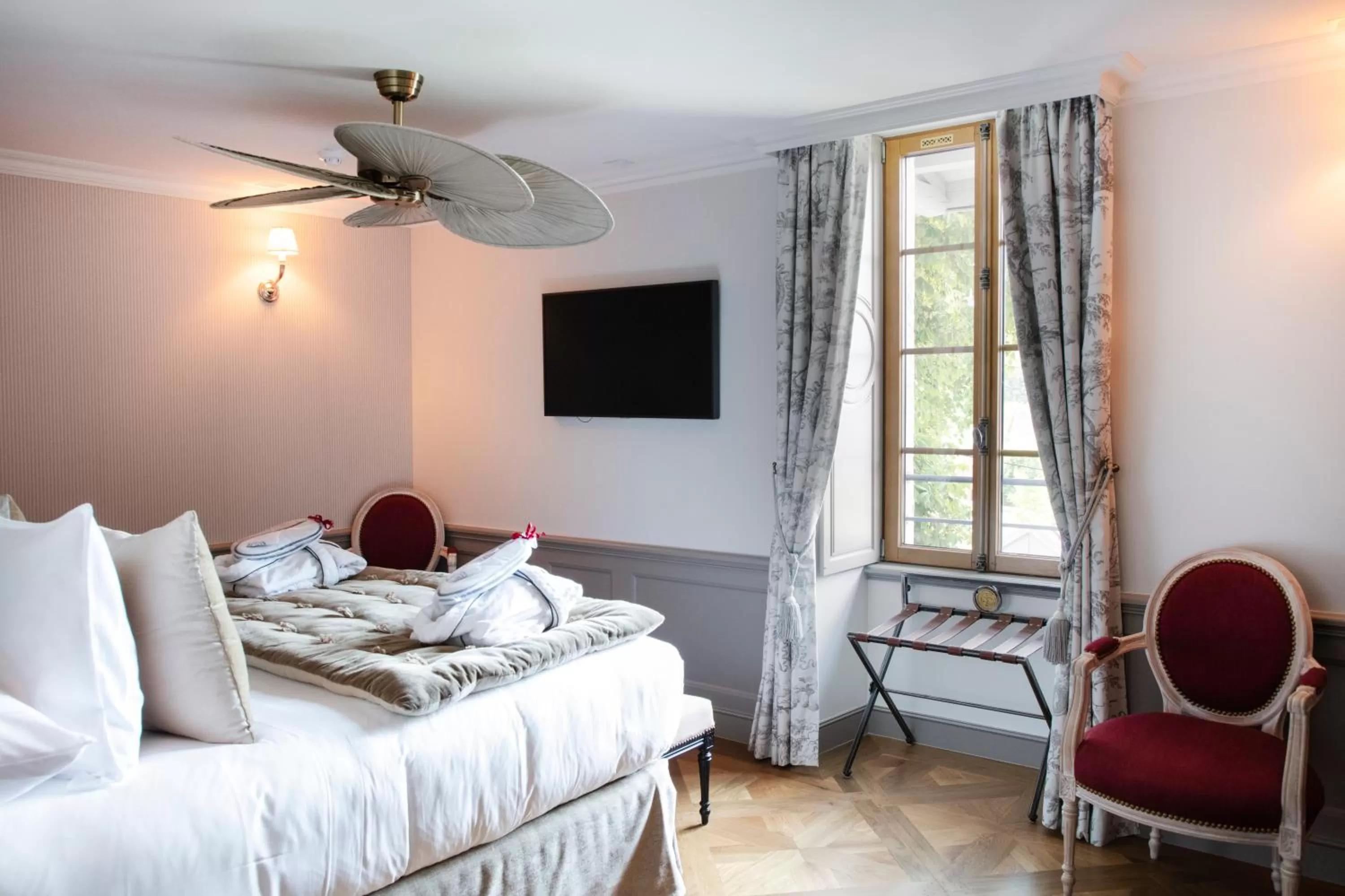 Bed in Château Brachet