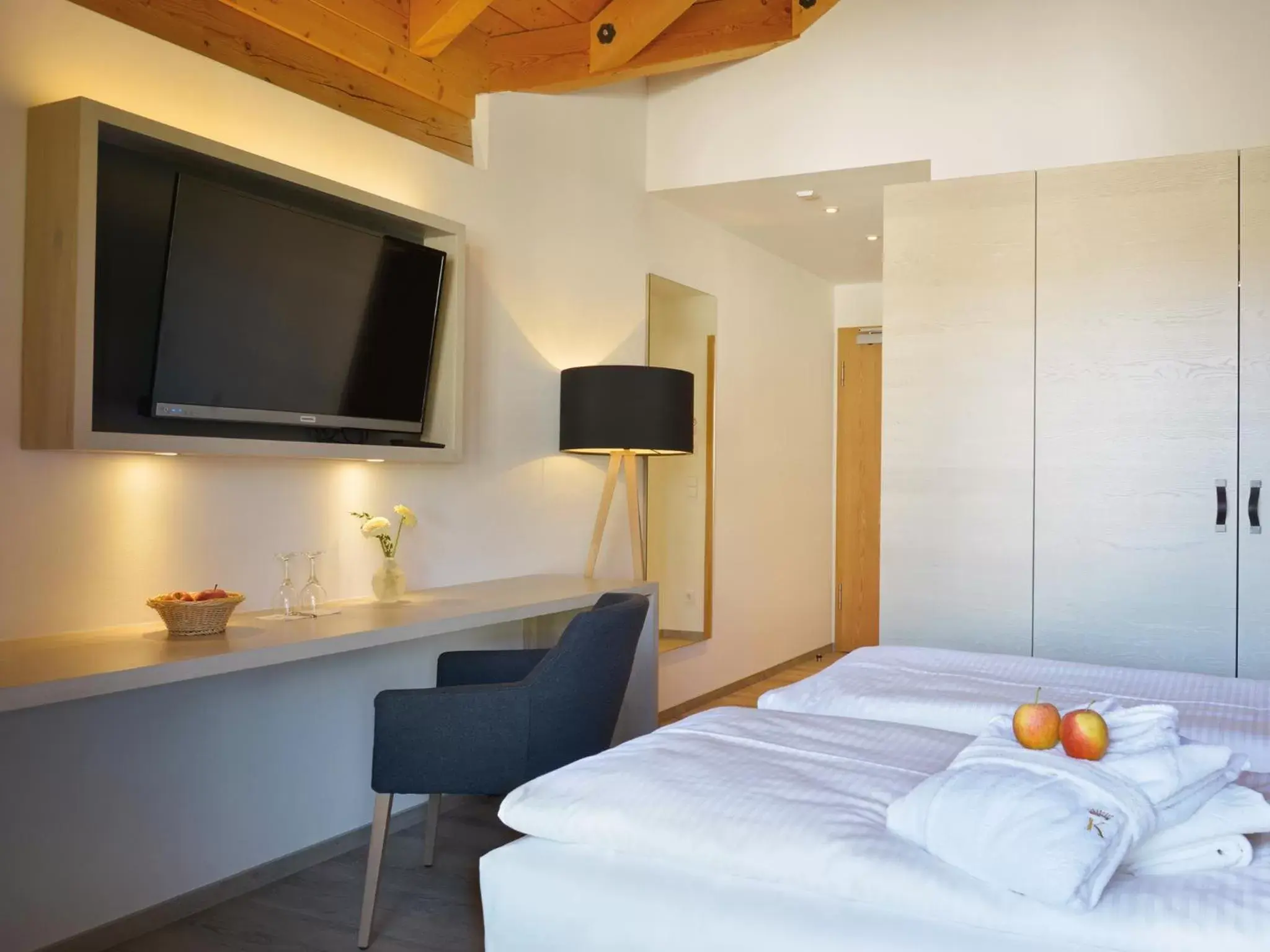 Deluxe Single Room with Balcony in Hotel Die Krone - Immenstadt-Stein Deluxe Single Room with Balcony in Hotel Die Krone - Immenstadt-Stein