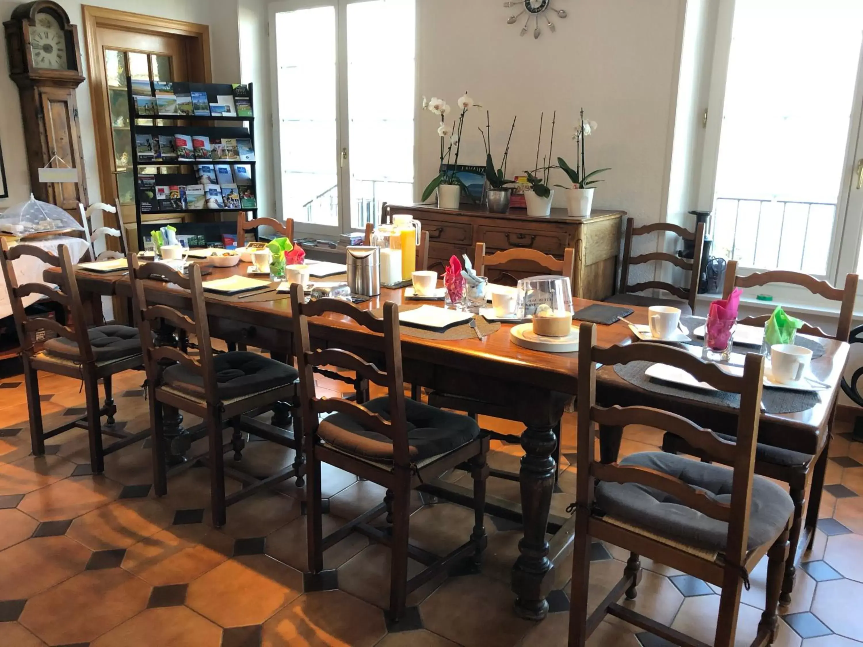 Buffet breakfast, Restaurant/Places to Eat in B&B Corseaux Beach & Riviera Beach