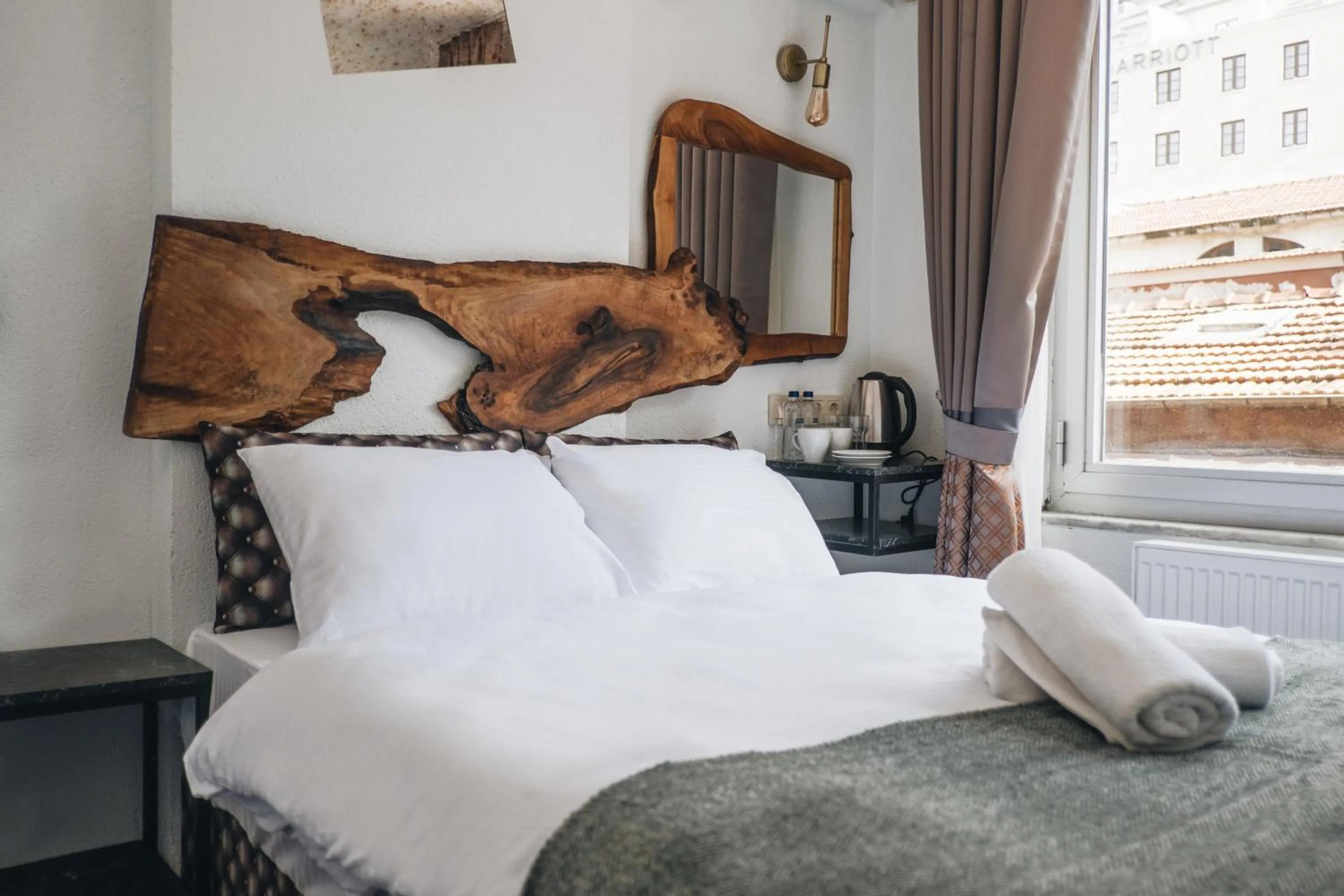 Bed in PANDAN KARAKOY SUİT