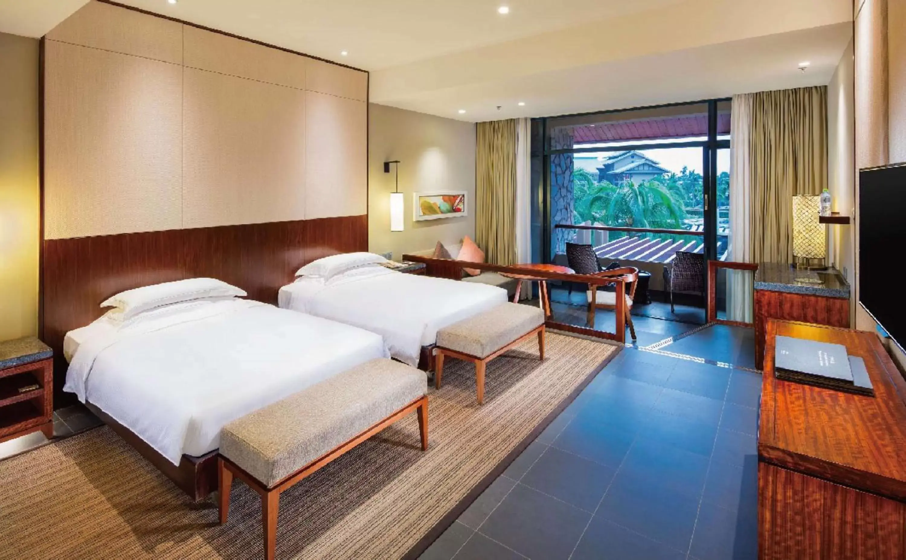 Bed in Hilton Sanya Yalong Bay Resort & Spa
