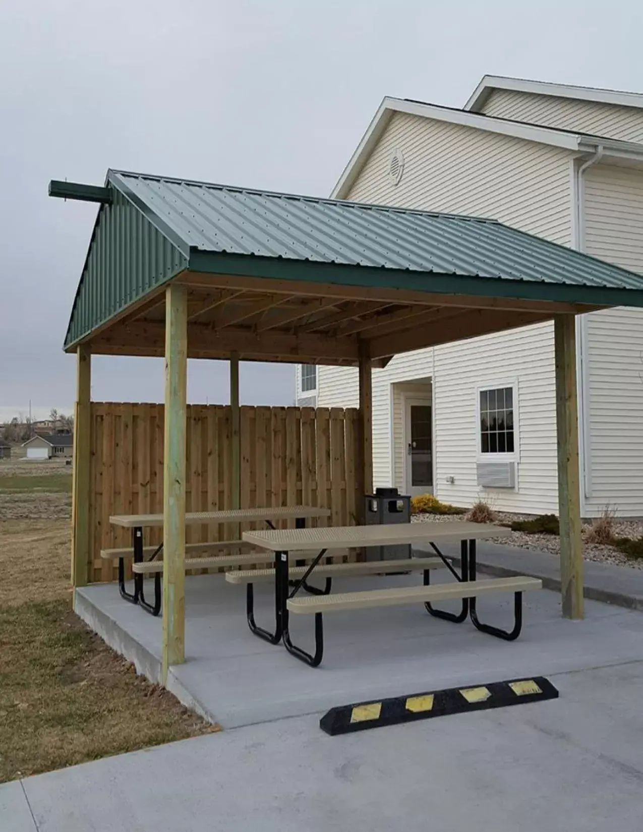 Patio in Cobblestone Inn & Suites Cambridge