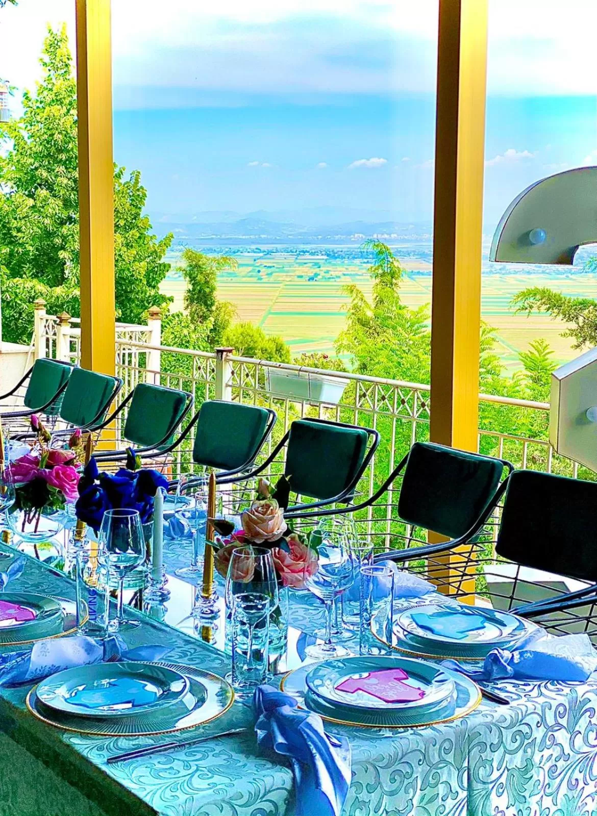 Restaurant/places to eat in Ardenica Boutique Hotel