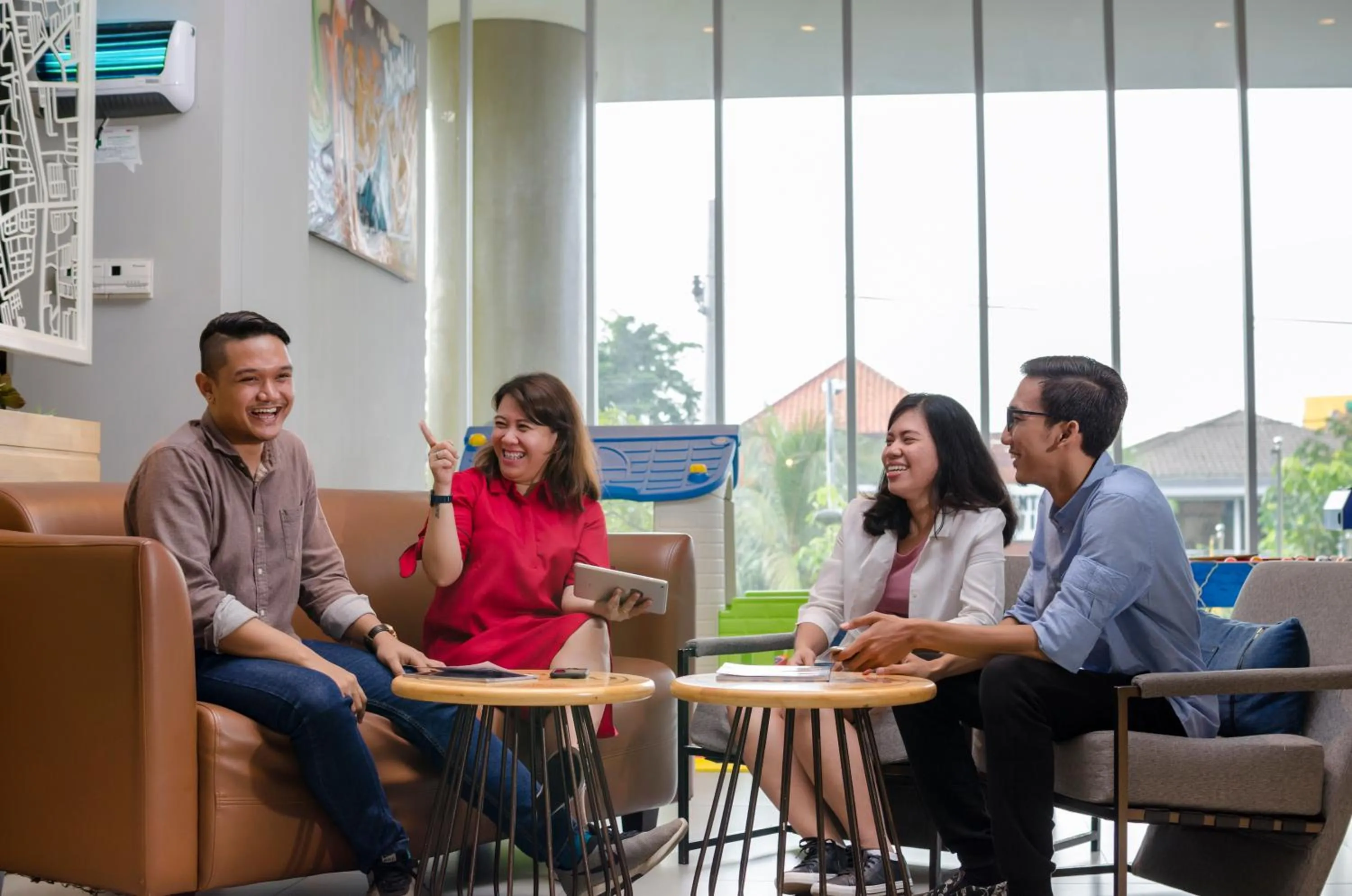 Seating area in Yello Hotel Jemursari