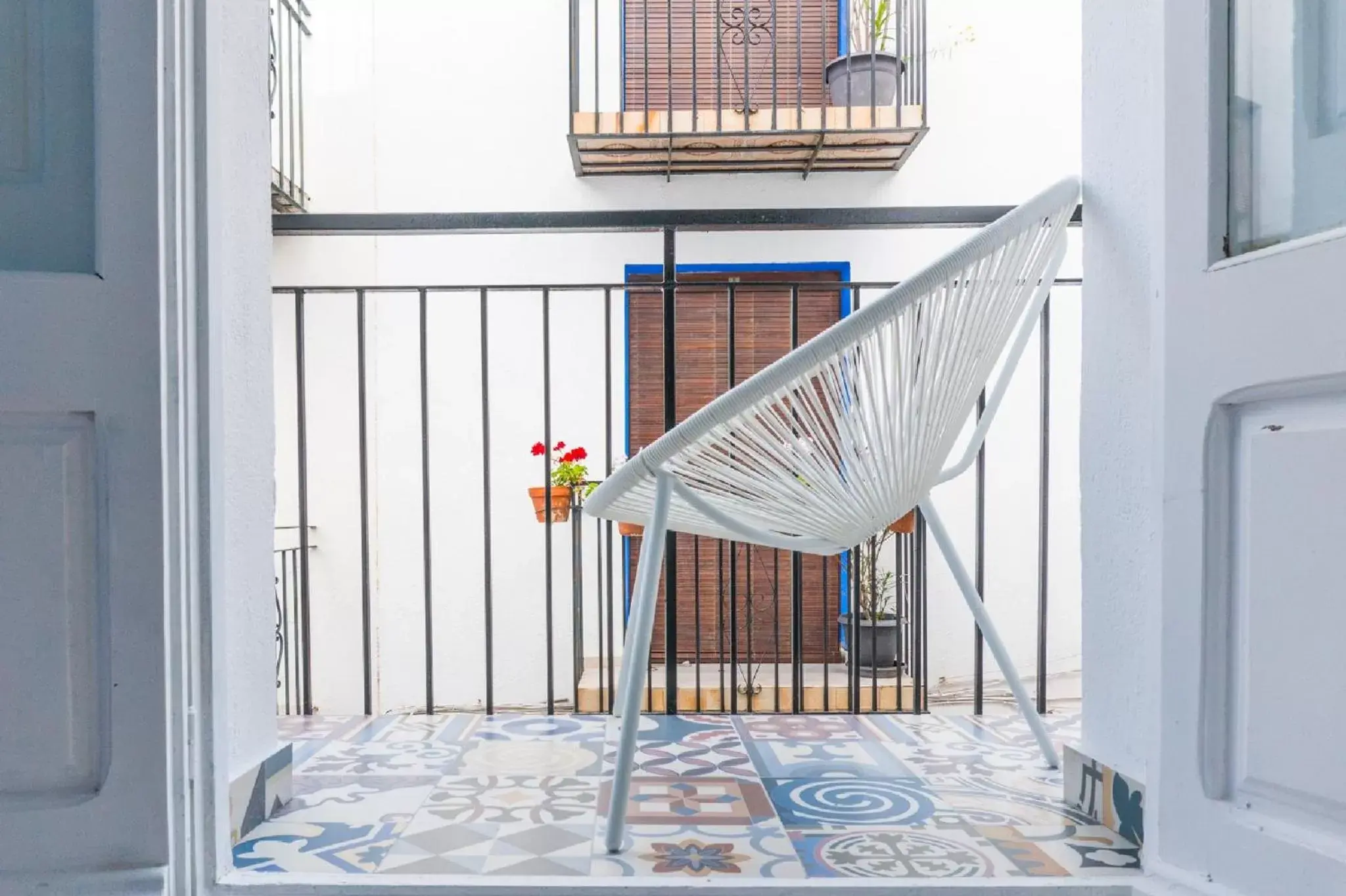 Balcony/Terrace, Bed in Blancos Rooms Hotel