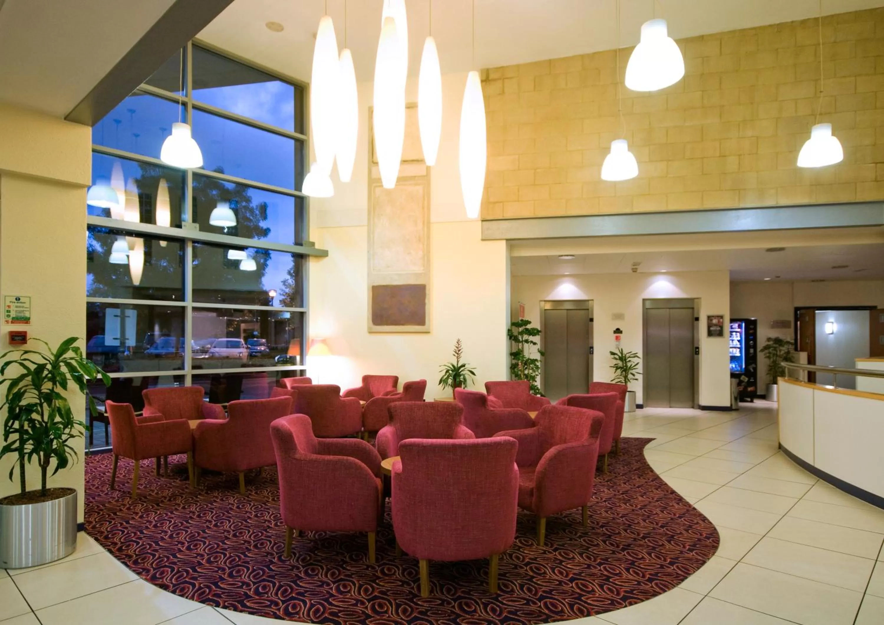 Lobby or reception in Ramada London North