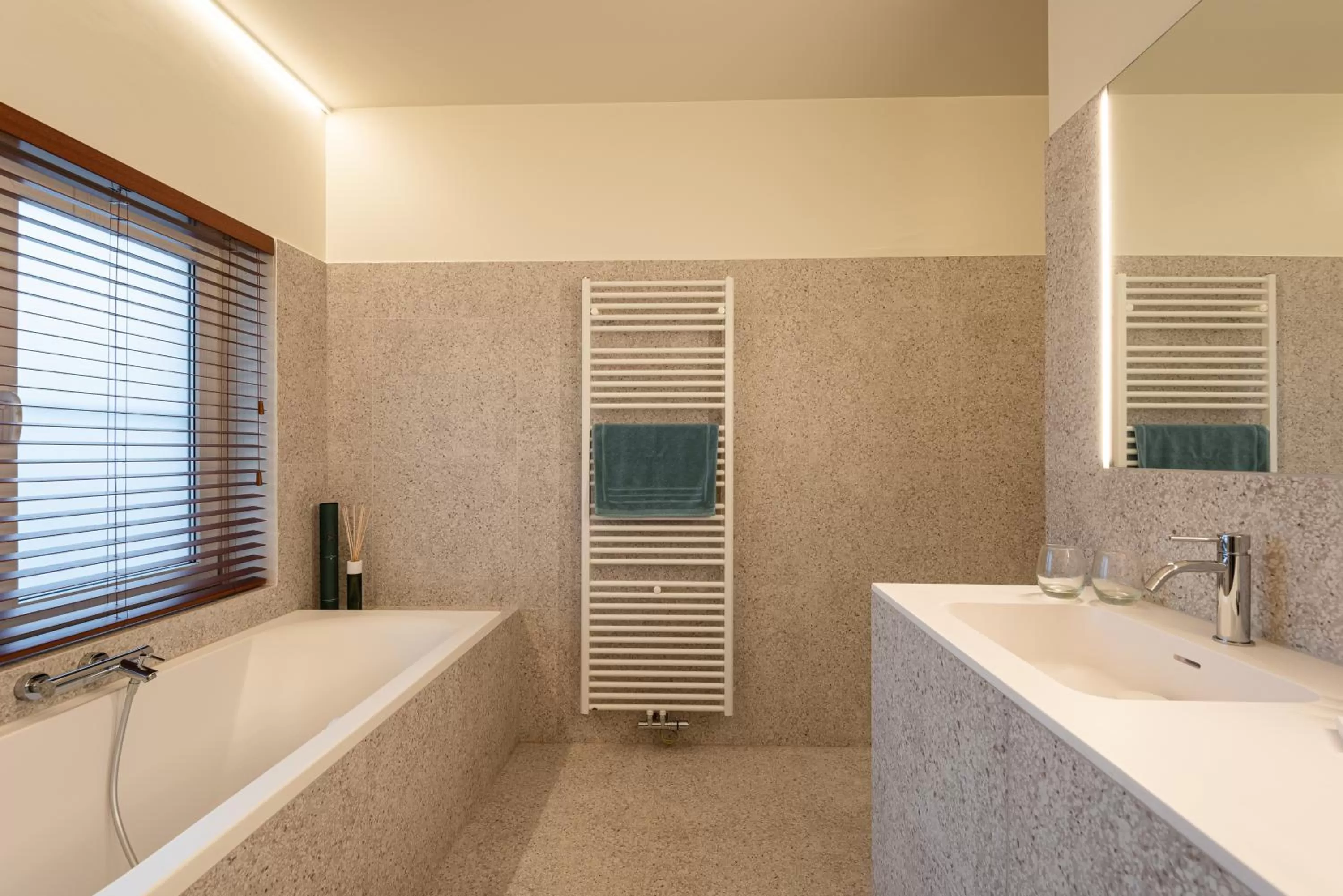 Bathroom in Gepetto's - Beautiful stay in the Historic centre of Ghent -