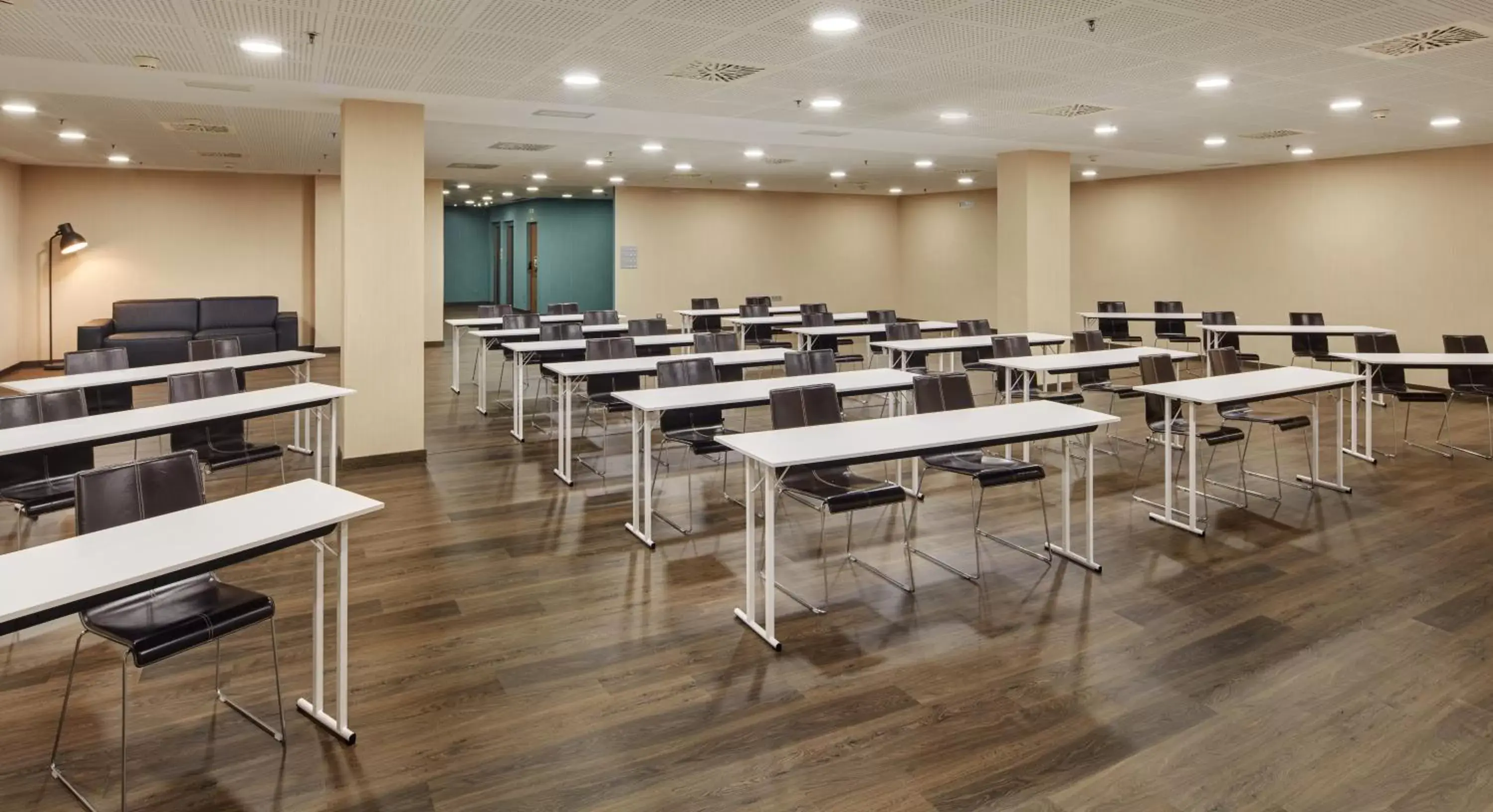 Meeting/conference room in Sercotel Plaza Feria