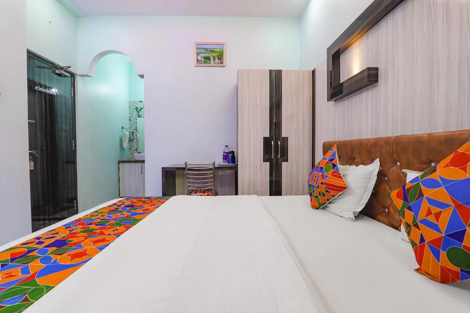 Bed in FabHotel Lumbini International - Sarnath museum