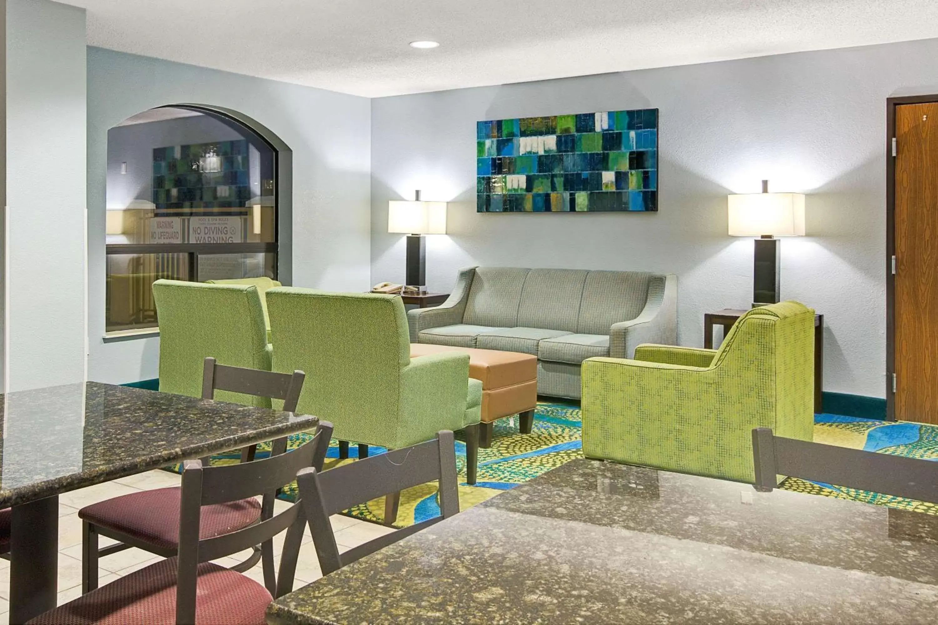 Lobby or reception in Days Inn by Wyndham Dallas Garland West