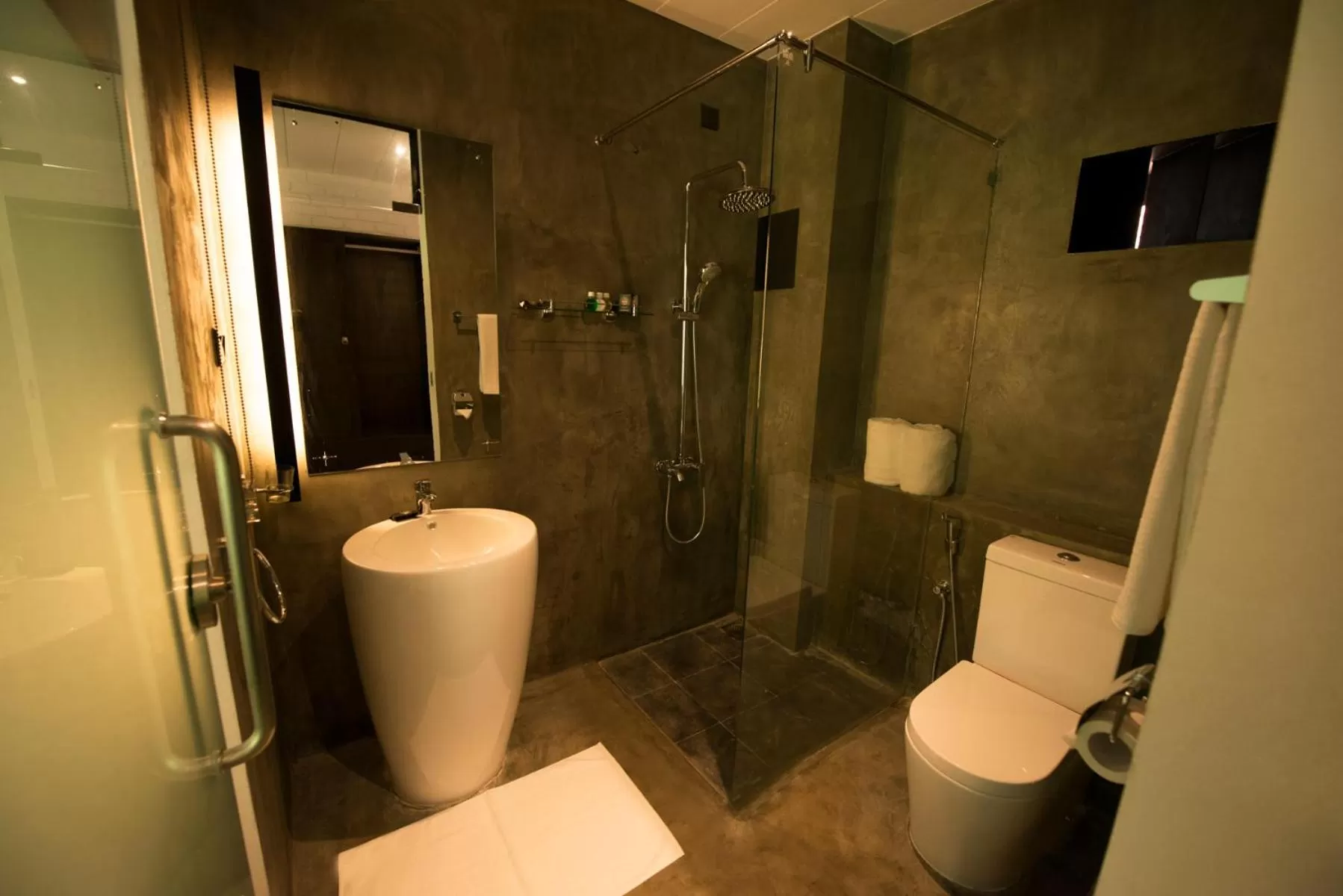 Bathroom in BBQ HUB Ella