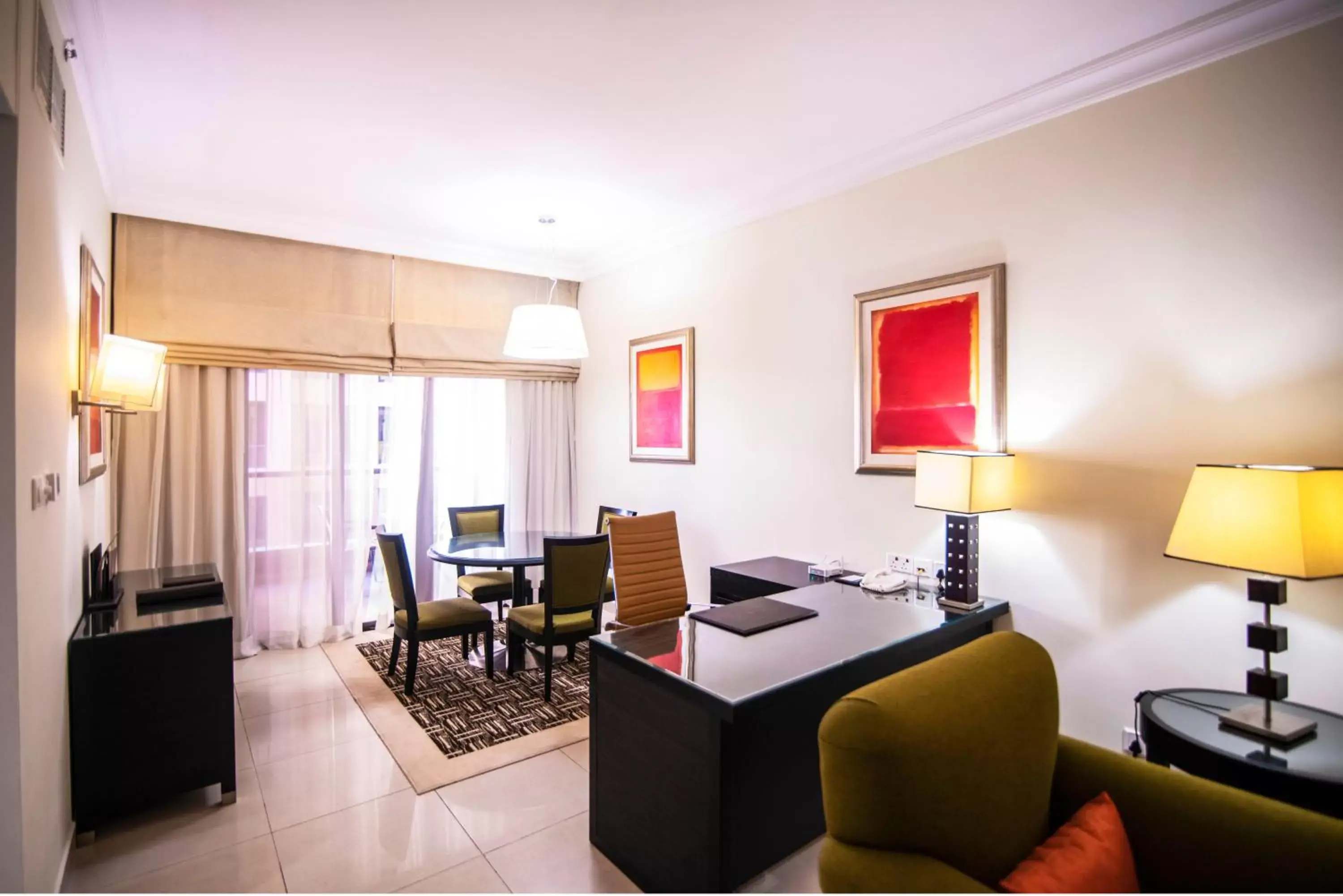 Living room, Seating Area in Mercure Dubai Barsha Heights Hotel Suites