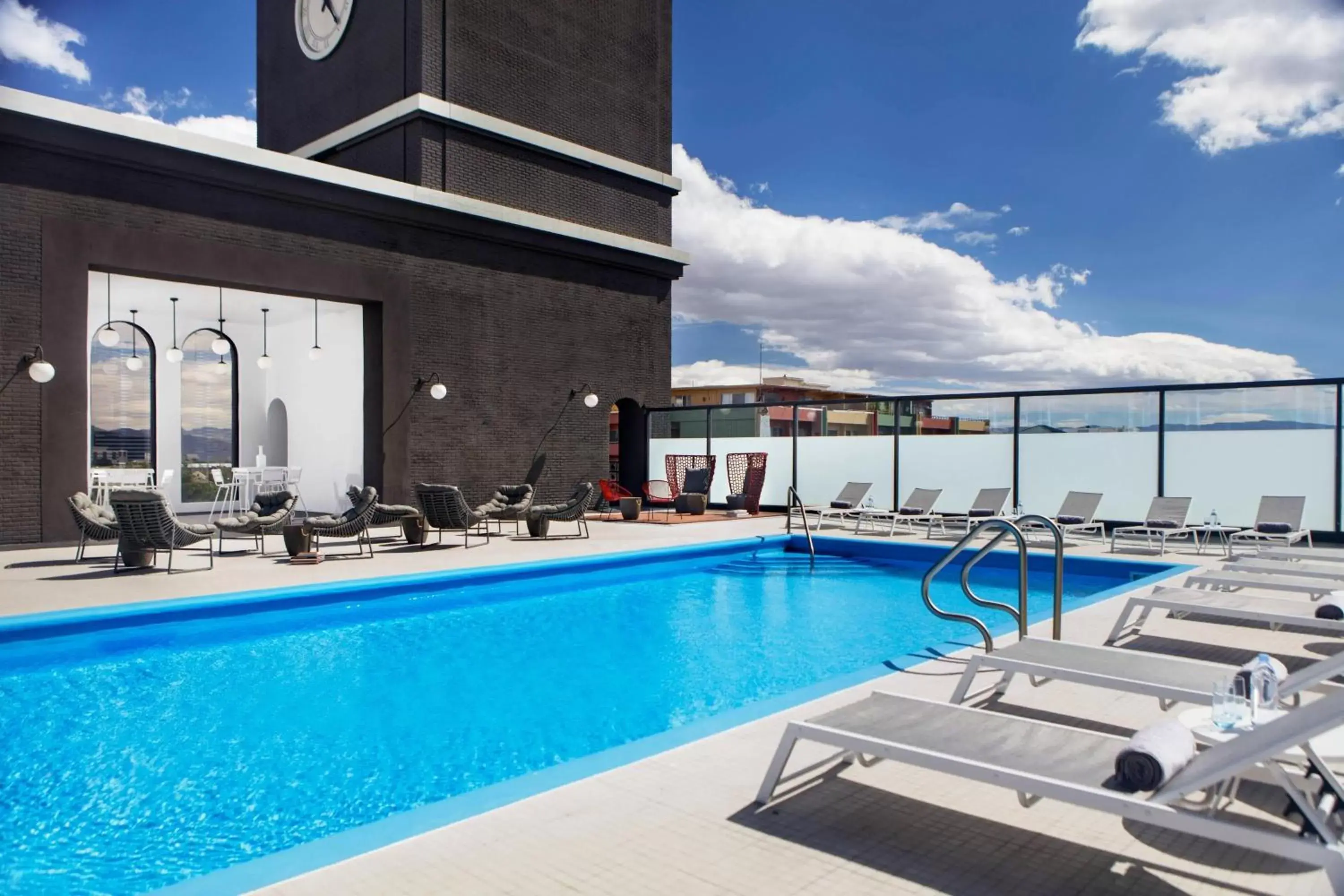 Swimming Pool in Renaissance Reno Downtown Hotel & Spa