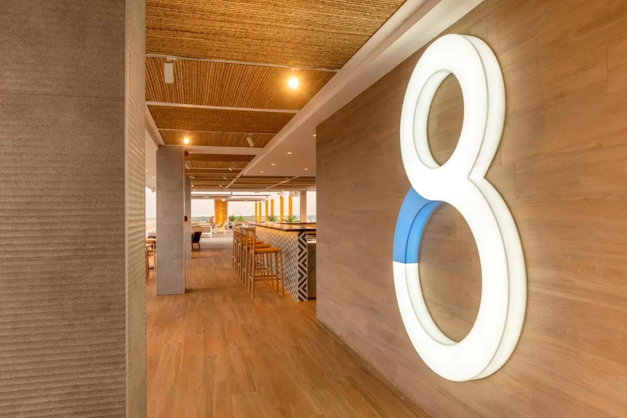 Restaurant/places to eat in L'Azure Hotel 4* Sup Restaurant/places to eat in L'Azure Hotel 4* Sup