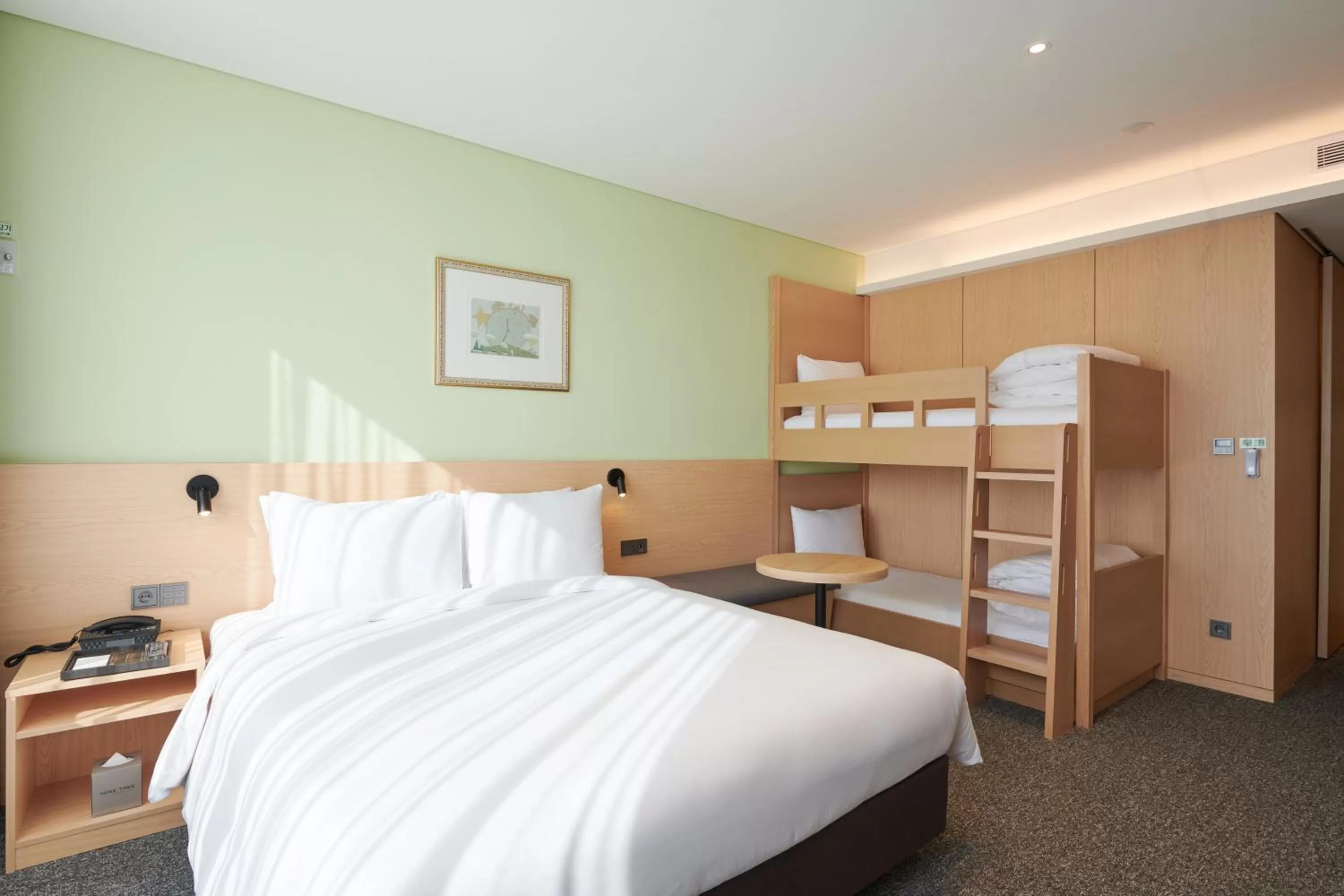 bunk bed, Bed in Nine Tree by Parnas Seoul Pangyo