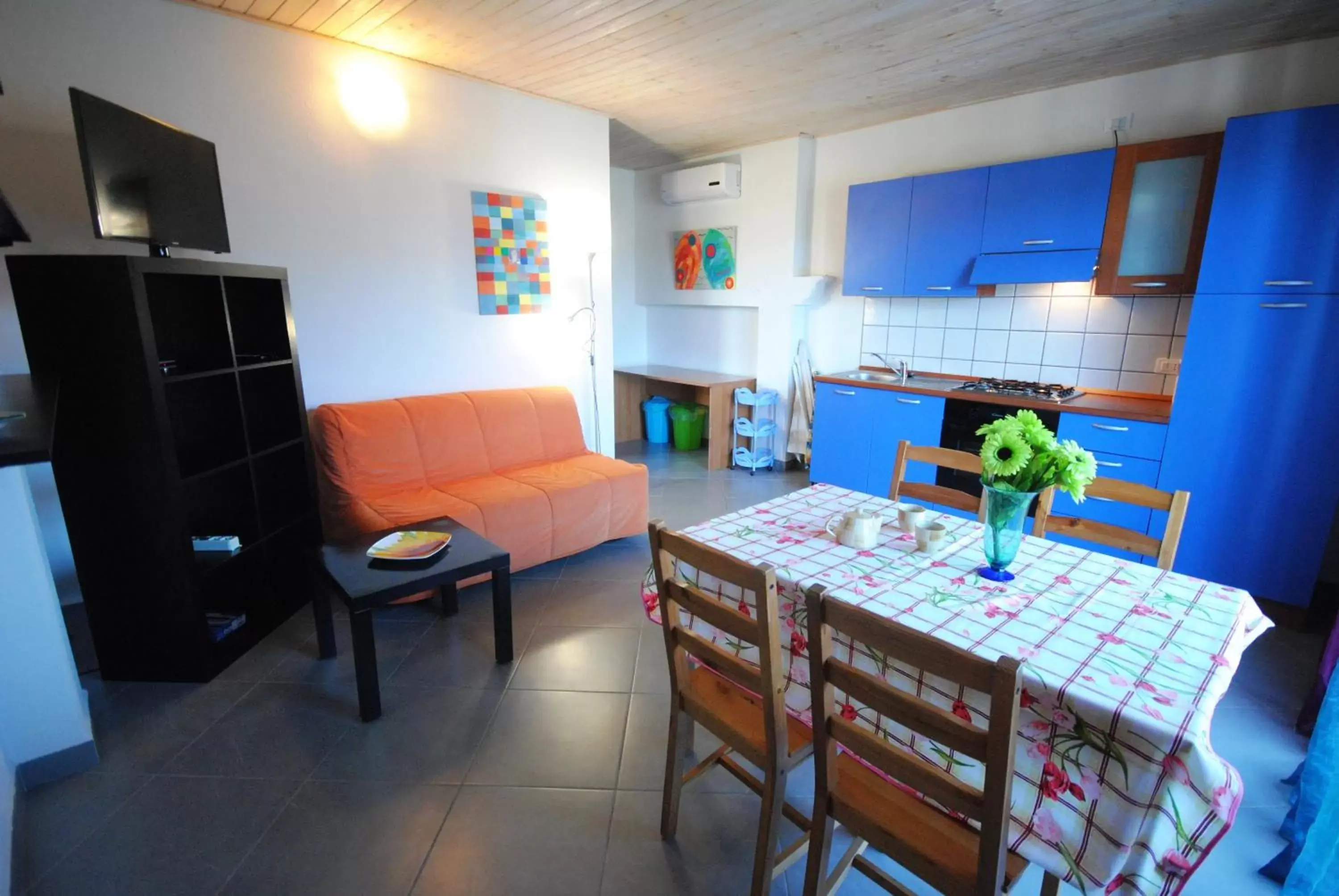 Dining area, Kitchen/Kitchenette in Holiday Residence Rifugio