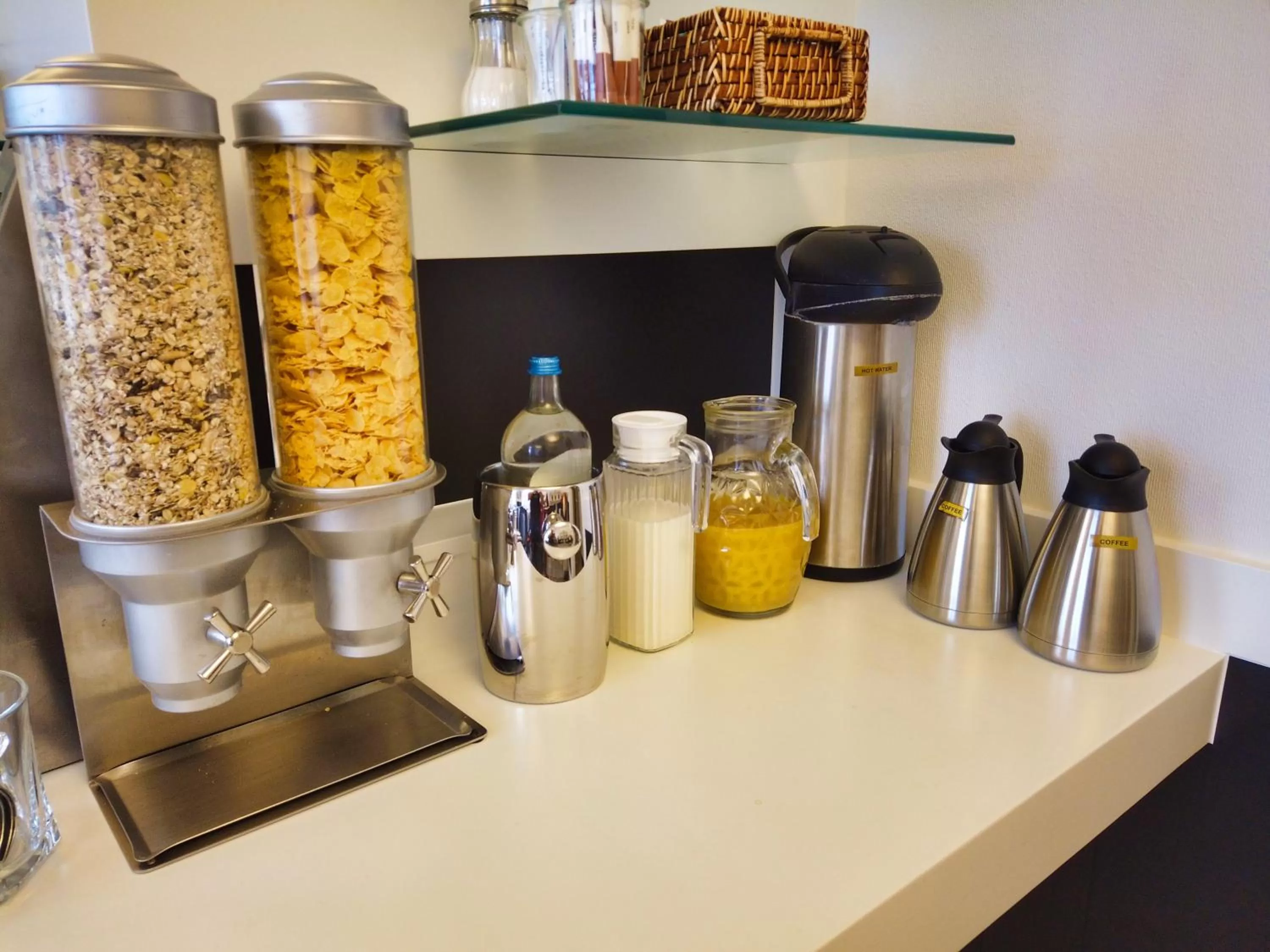Coffee/tea facilities in Hotel Bliss