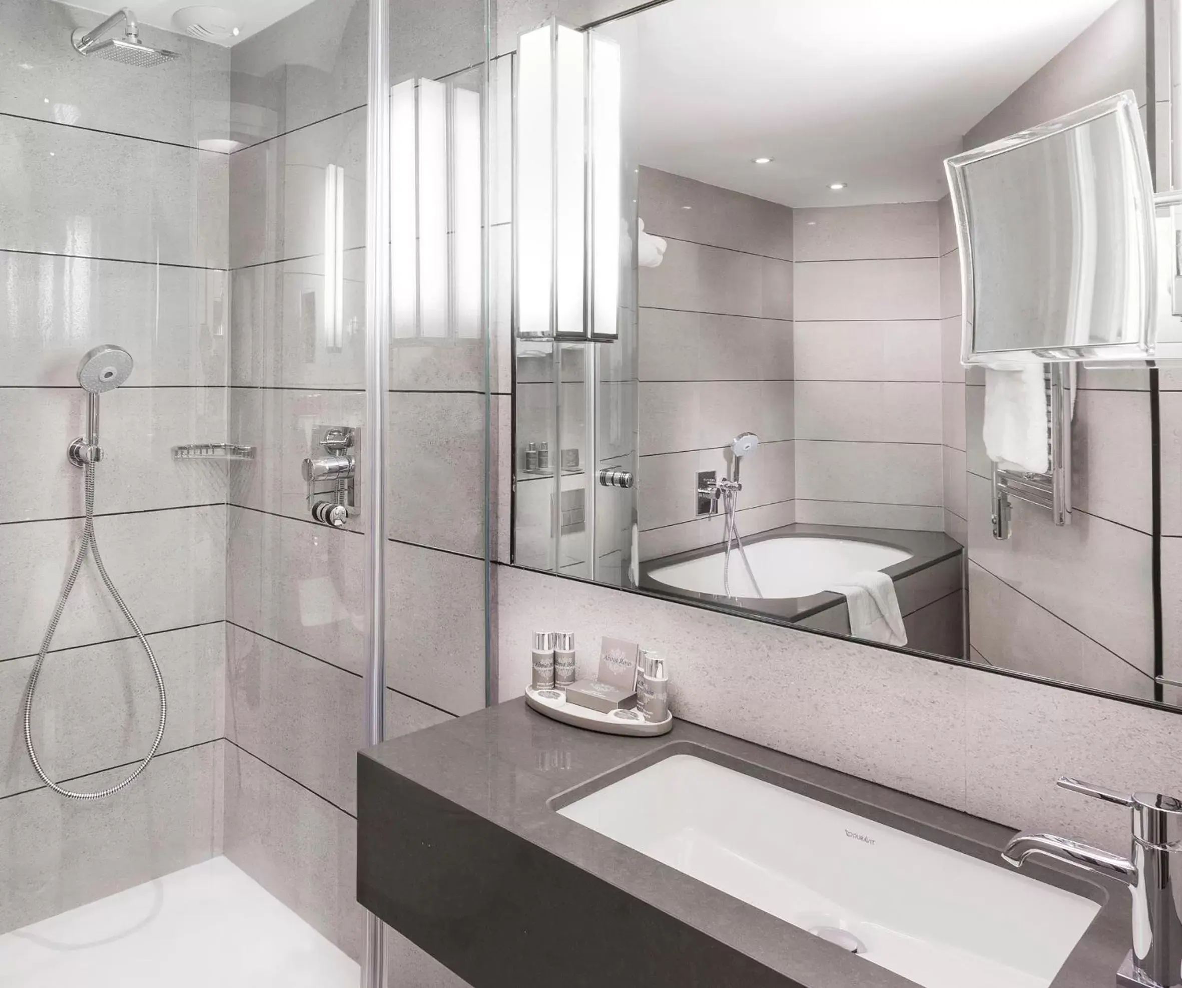 Shower, Bathroom in Balmoral Champs Elysées