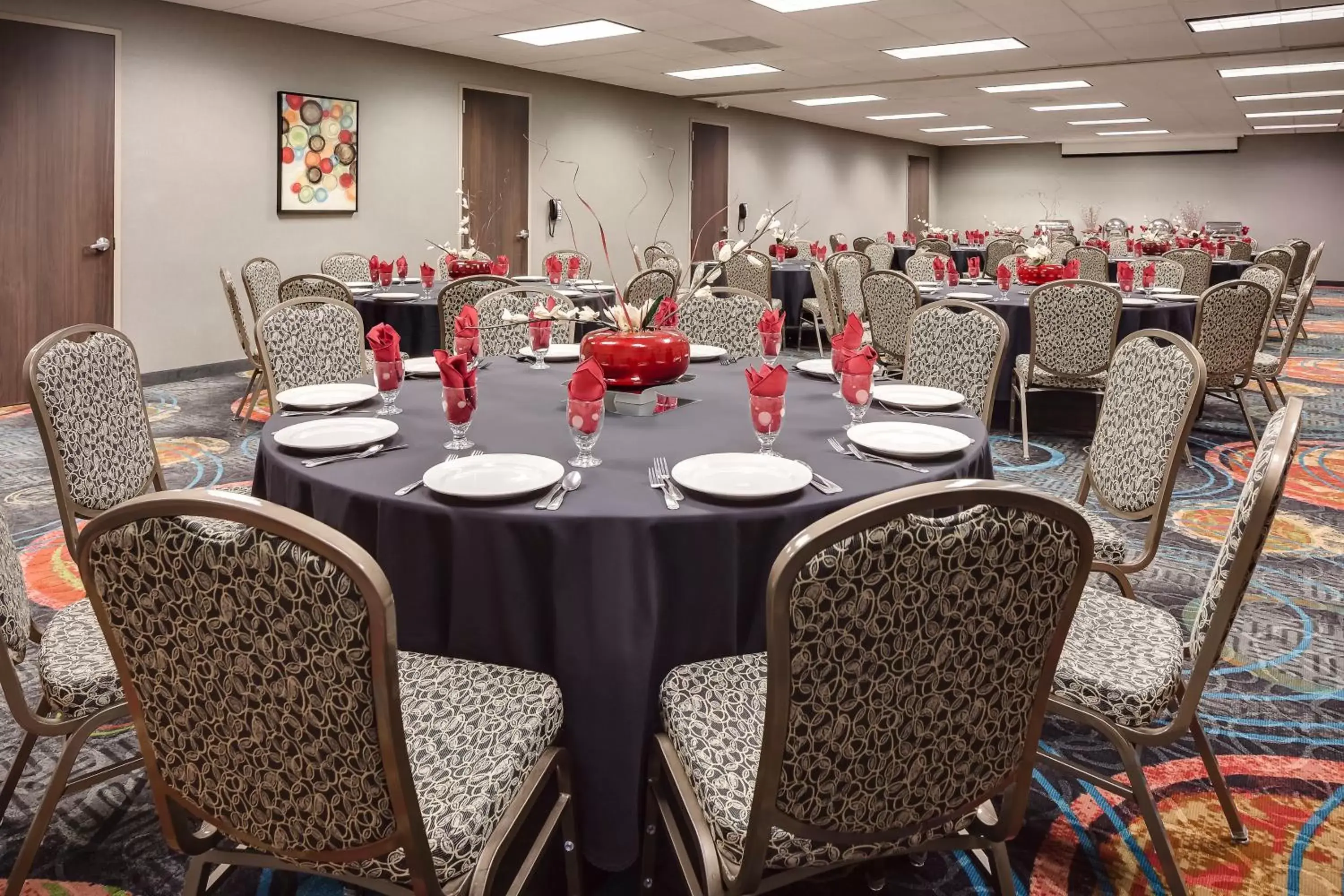 Banquet/Function facilities, Restaurant/Places to Eat in Holiday Inn Wichita East I-35, an IHG Hotel