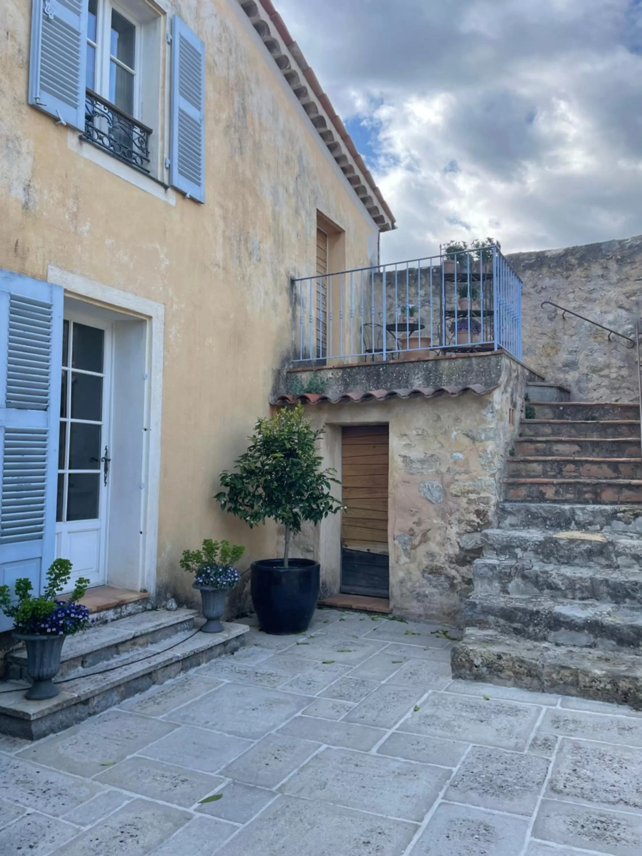 Property Building in La Maison de Platane B&B