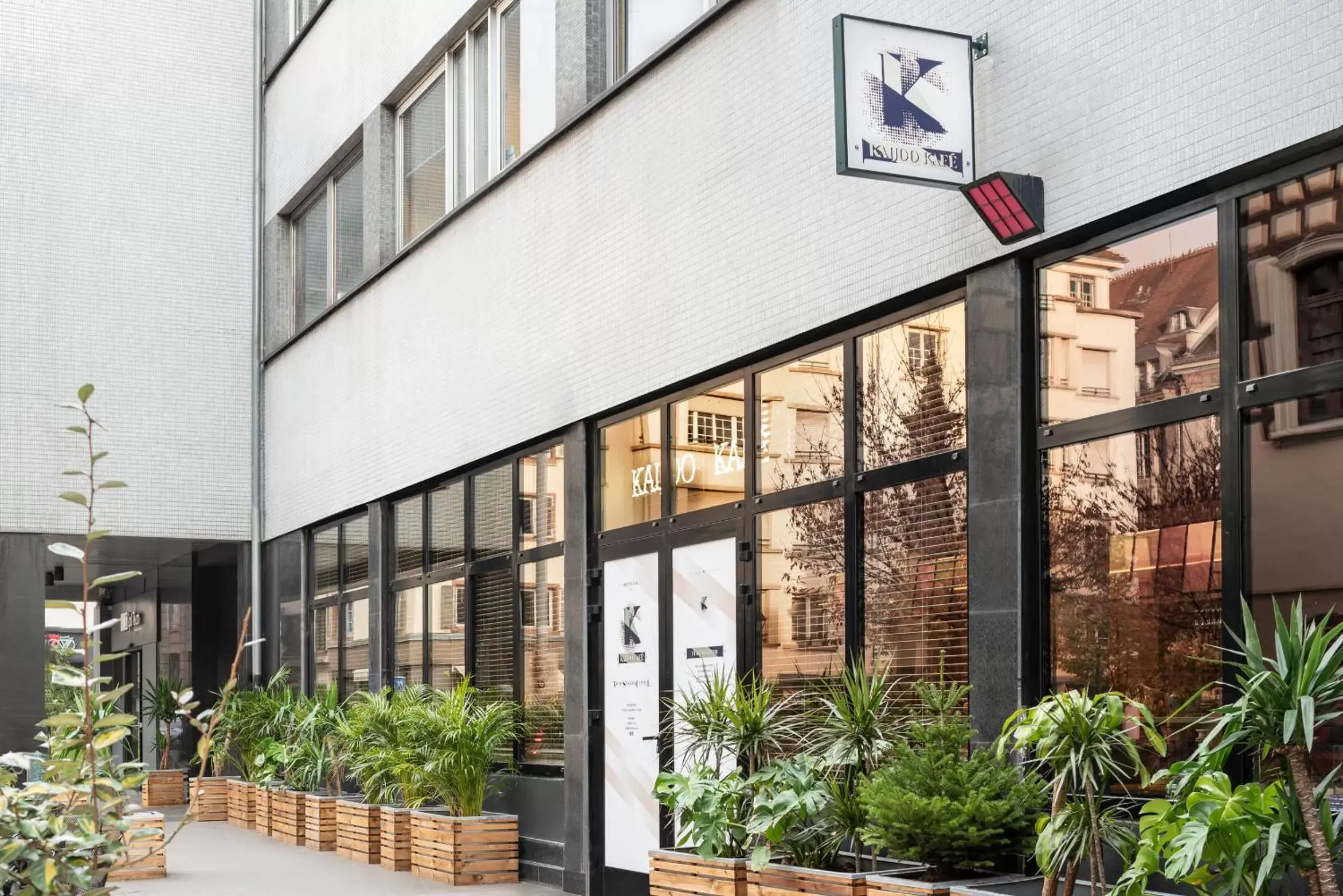 Facade/entrance in Hotel Kaijoo by HappyCulture Facade/entrance in Hotel Kaijoo by HappyCulture