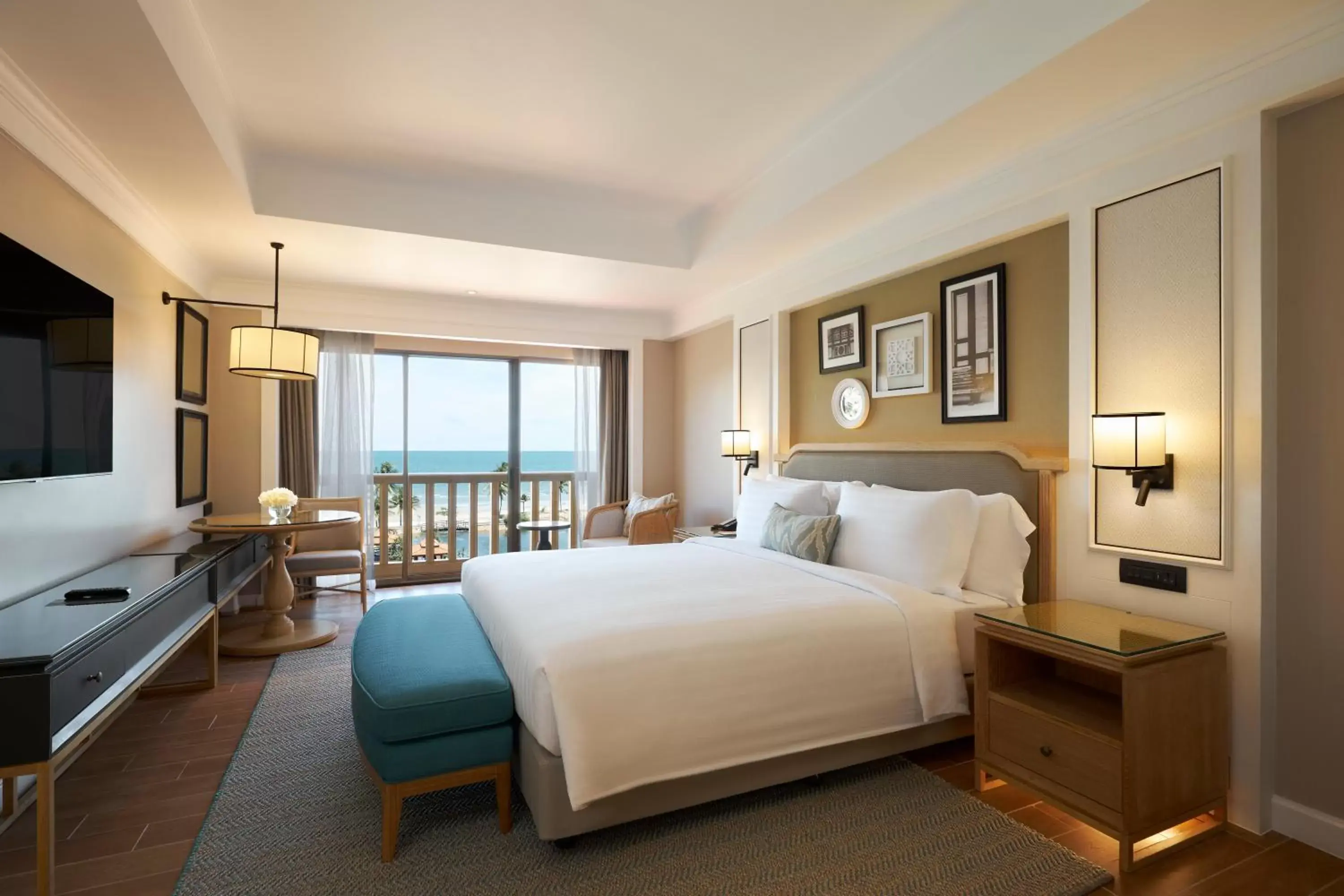 Photo of the whole room, Bed in Dusit Thani Hua Hin Photo of the whole room, Bed in Dusit Thani Hua Hin