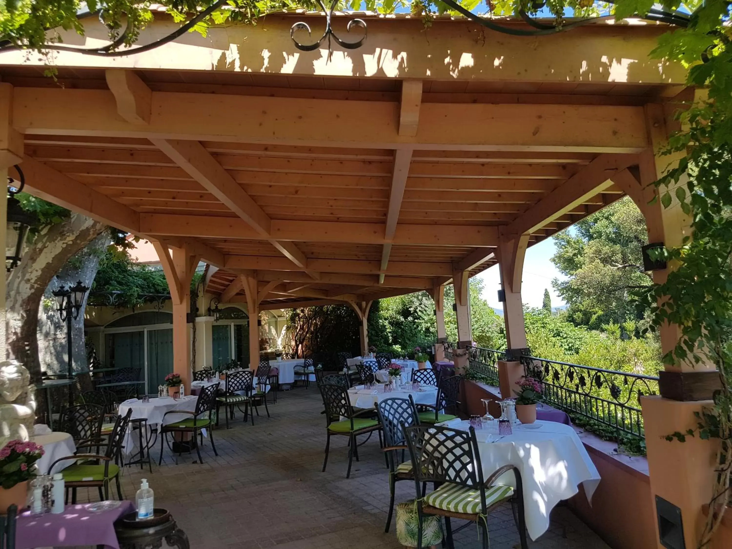 Patio, Restaurant/Places to Eat in Le Mas du Lingousto