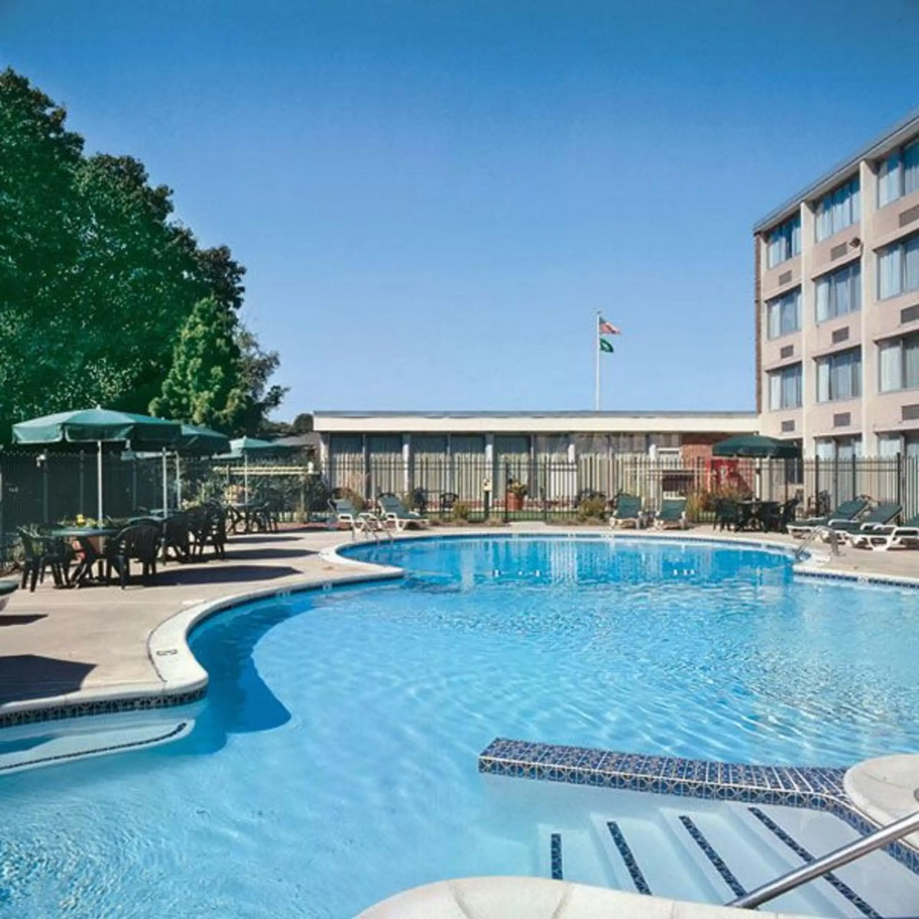 Swimming Pool in Holiday Inn South Kingstown-Newport Area, an IHG Hotel