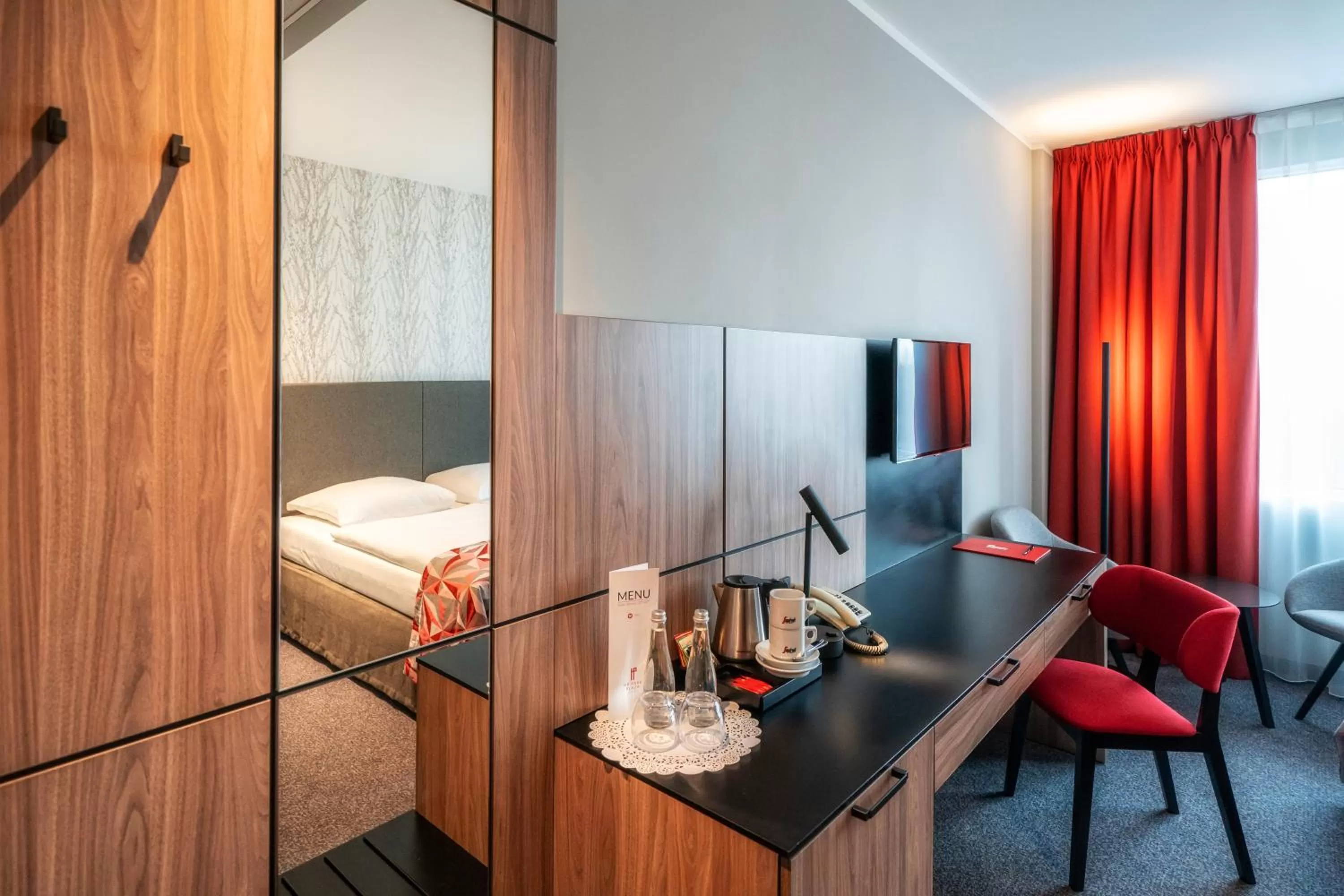 TV and multimedia, Bed in HP Park Plaza