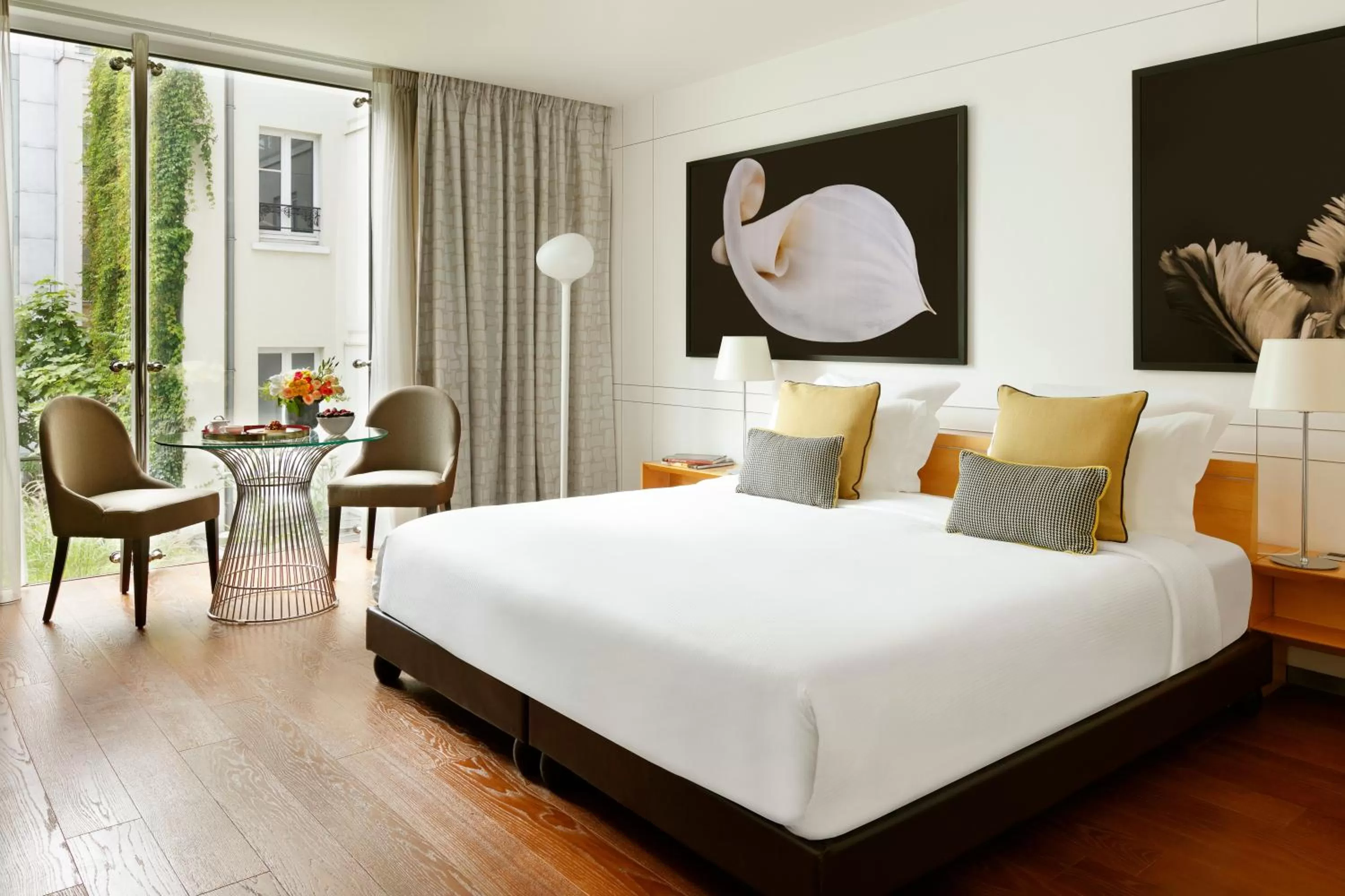 La Clef Tour Eiffel Paris by The Crest Collection