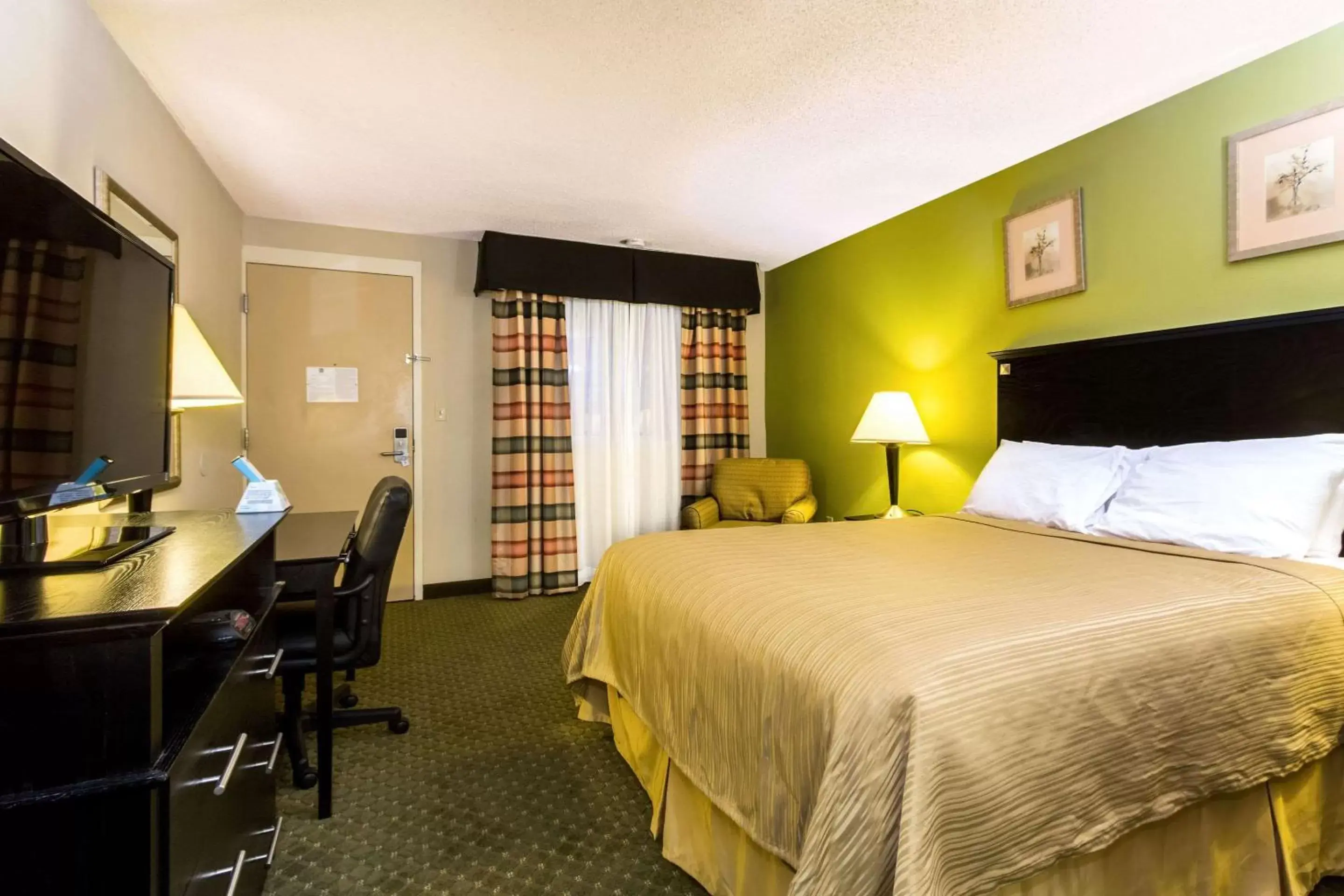 Photo of the whole room in Quality Inn & Suites Moline
