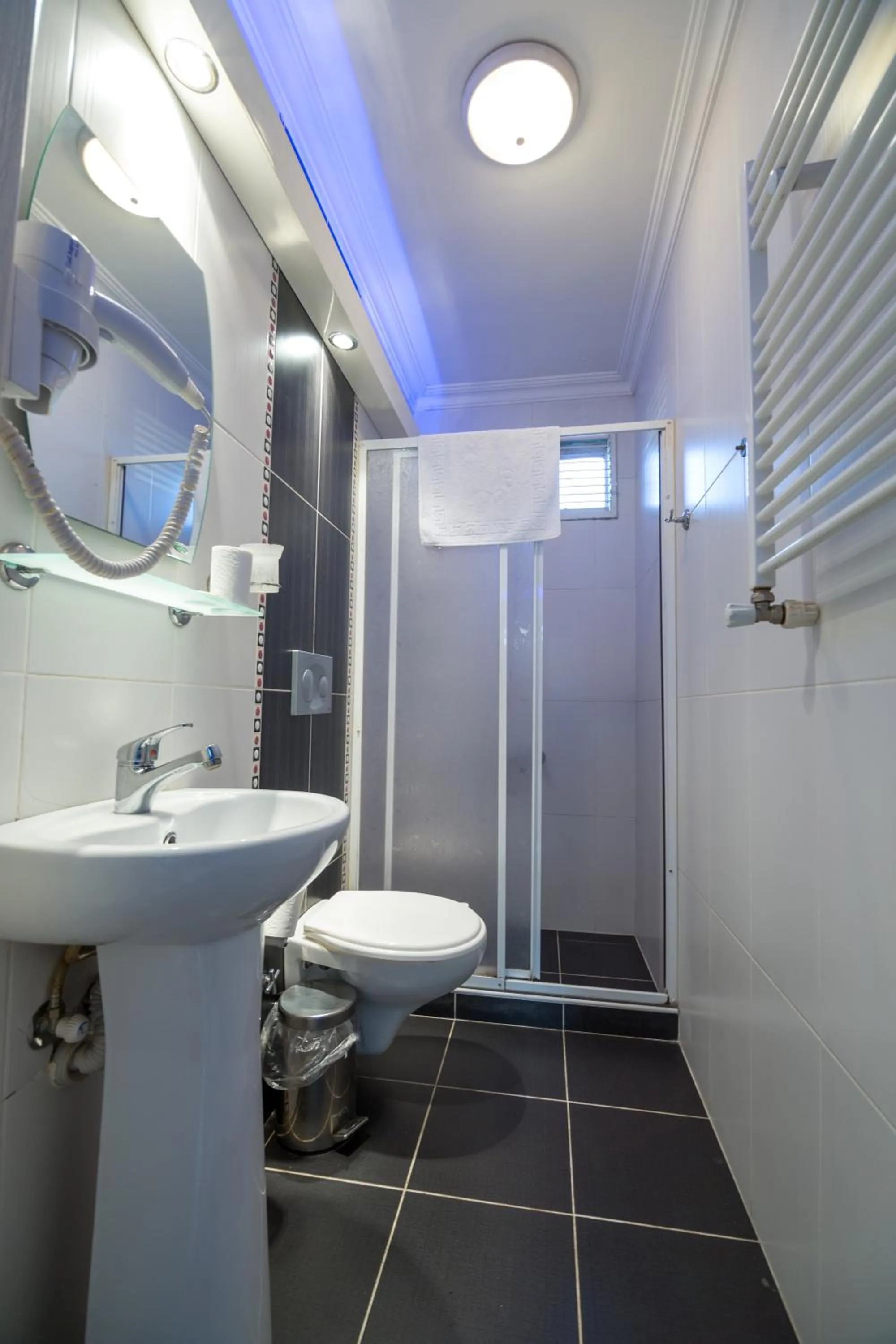 Shower in Element Suites