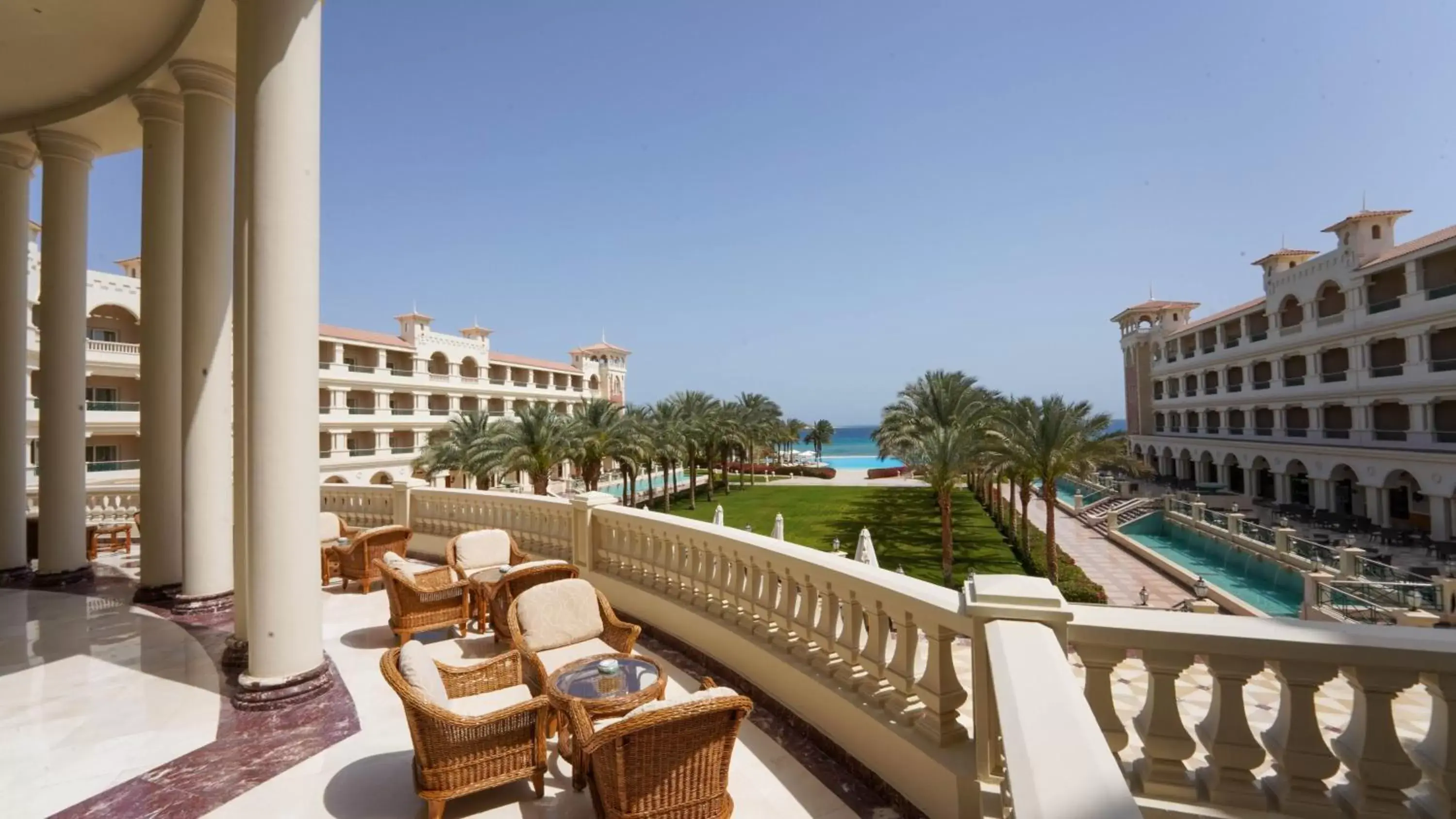 Property building in Baron Palace Sahl Hasheesh