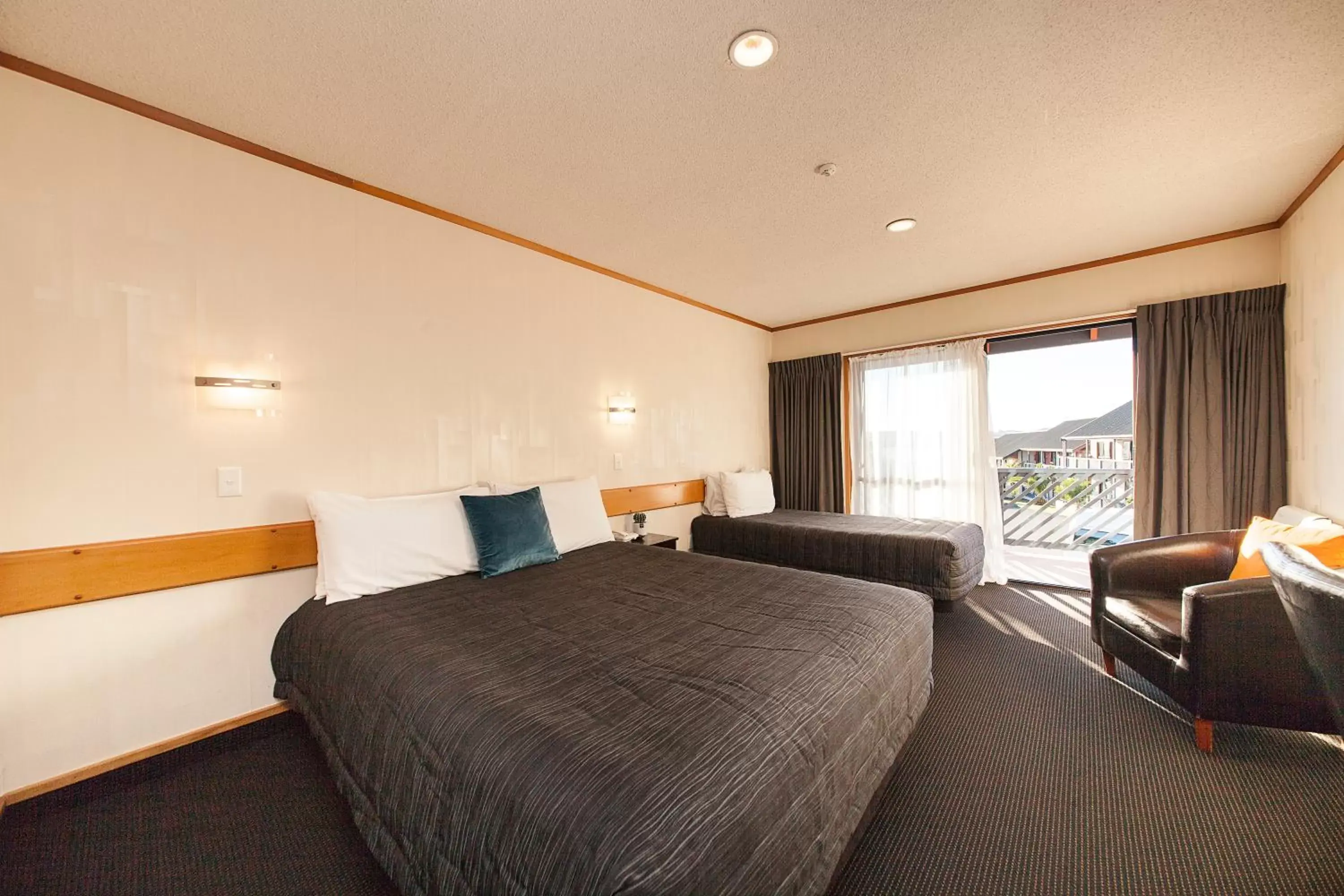 Photo of the whole room, Bed in Lakeland Resort Taupo