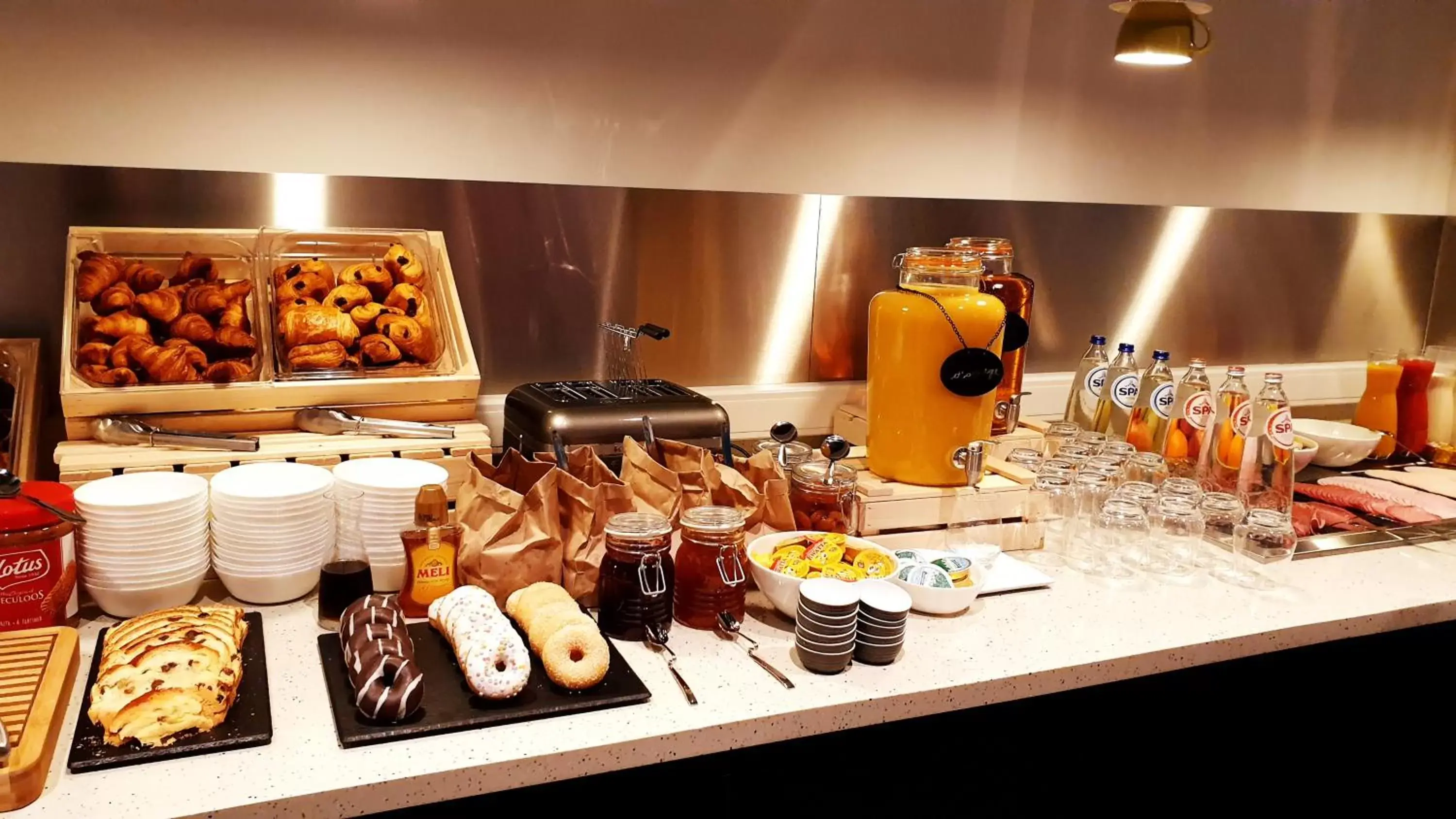 Breakfast in ibis Styles Liege Guillemins Breakfast in ibis Styles Liege Guillemins