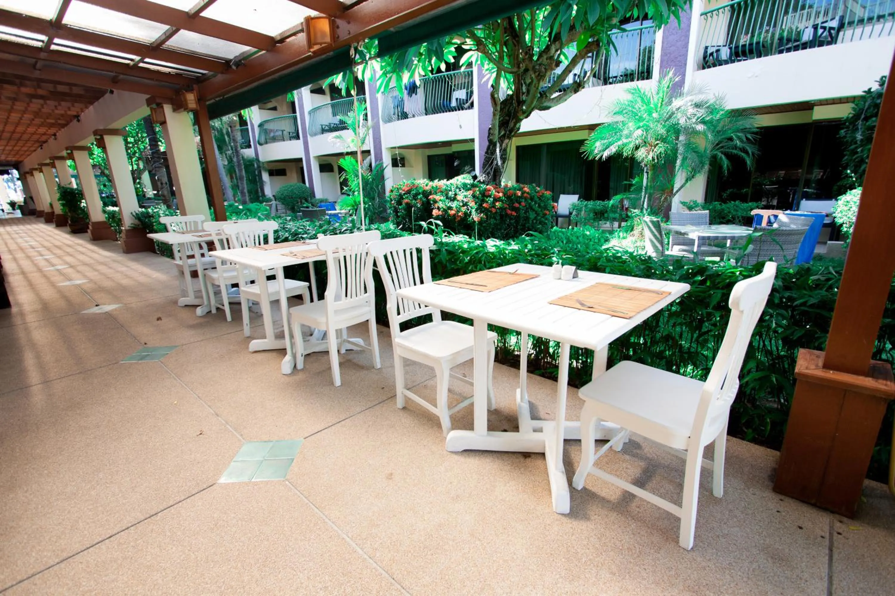 Restaurant/places to eat in Karon Sea Sands Resort-SHA PLUS