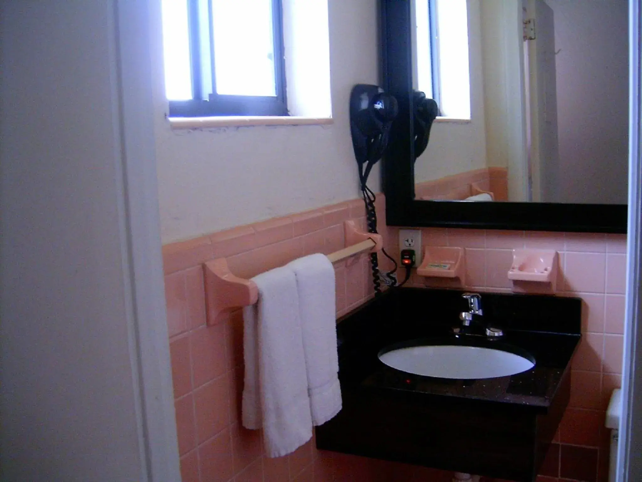 Bathroom in Budget Inn Okeechobee
